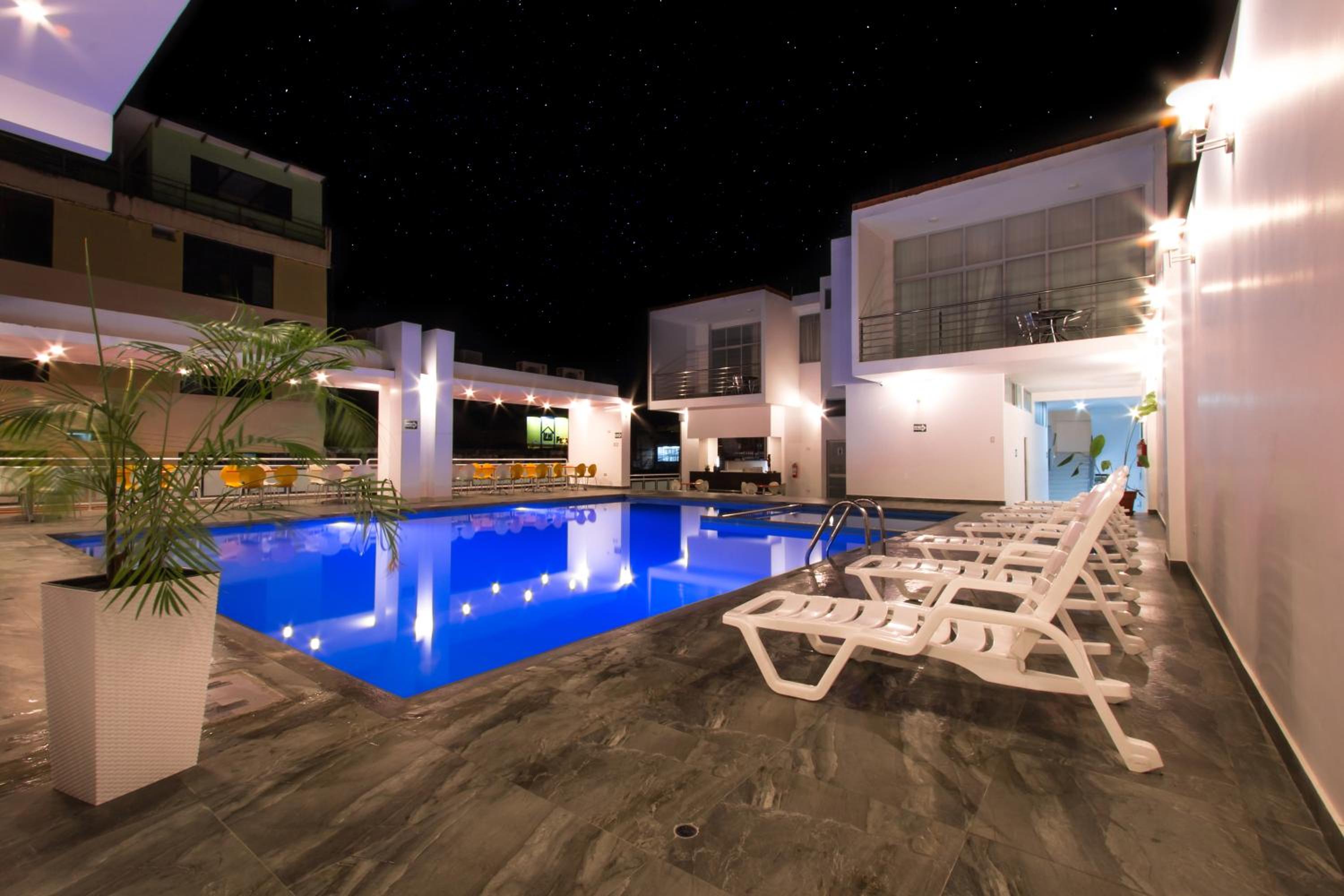 swimming pool
