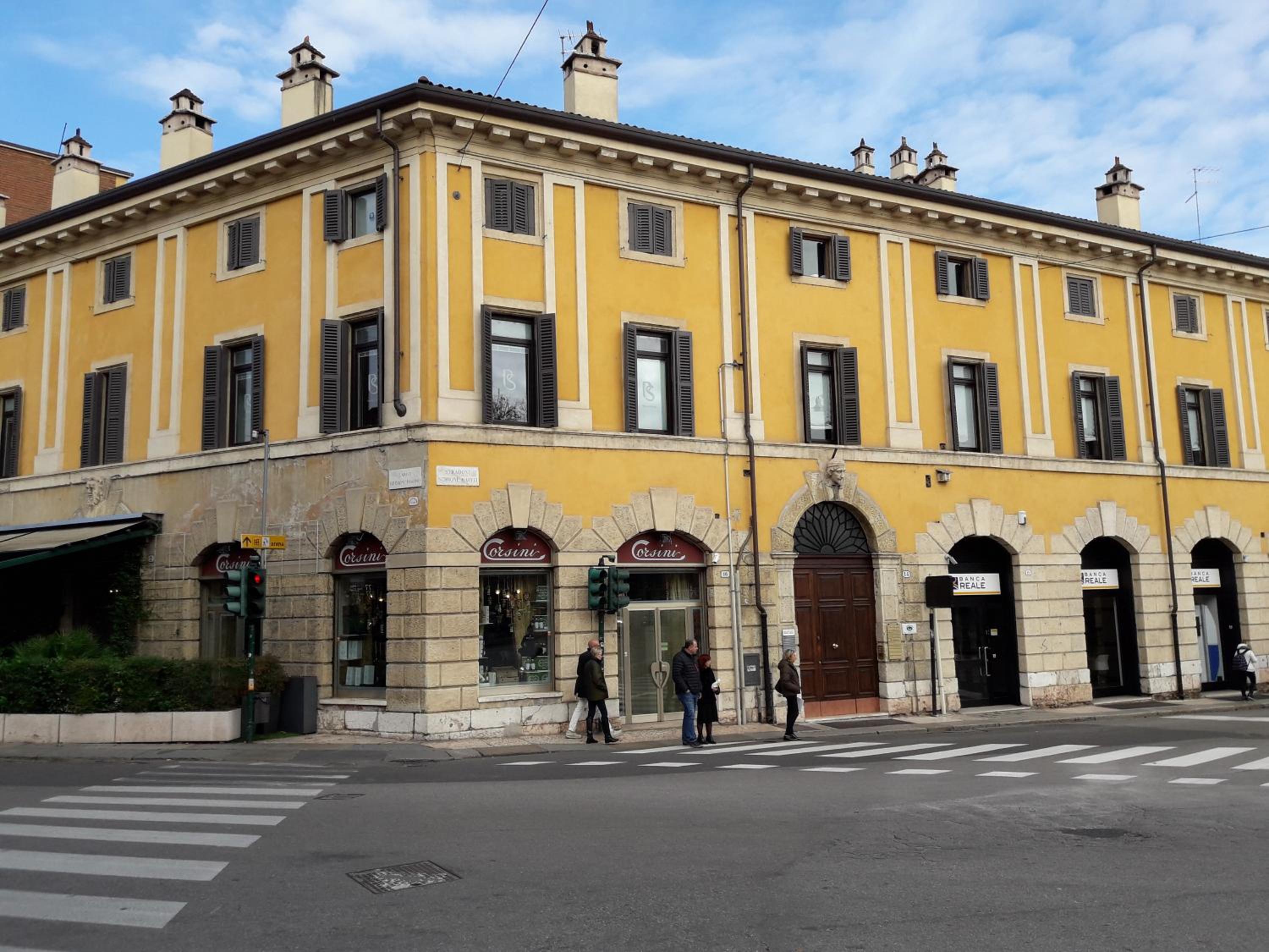 Hotel Accomodation Verona - City Centre - Image 1
