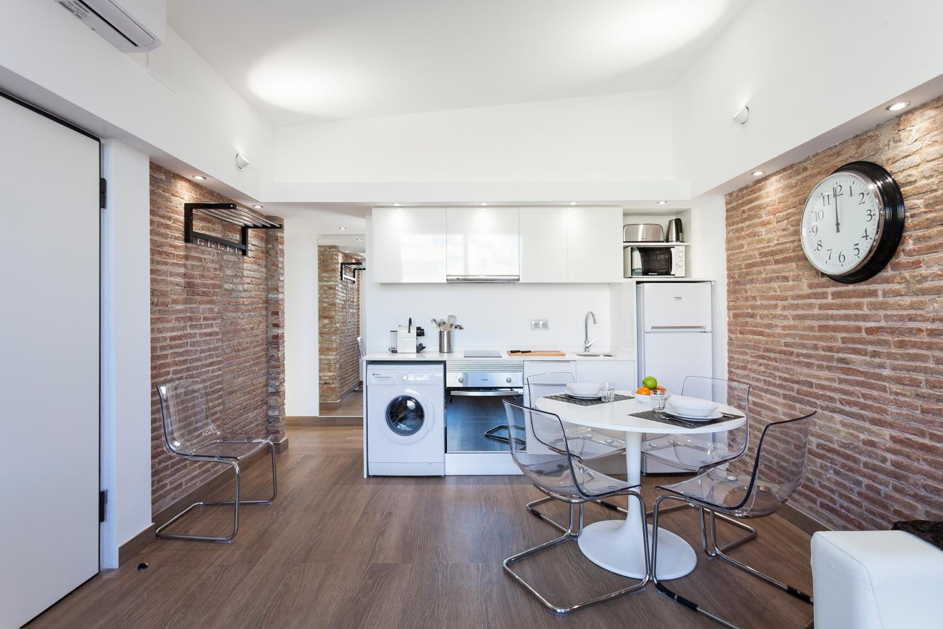 AB Paral·lel Spacious Apartments