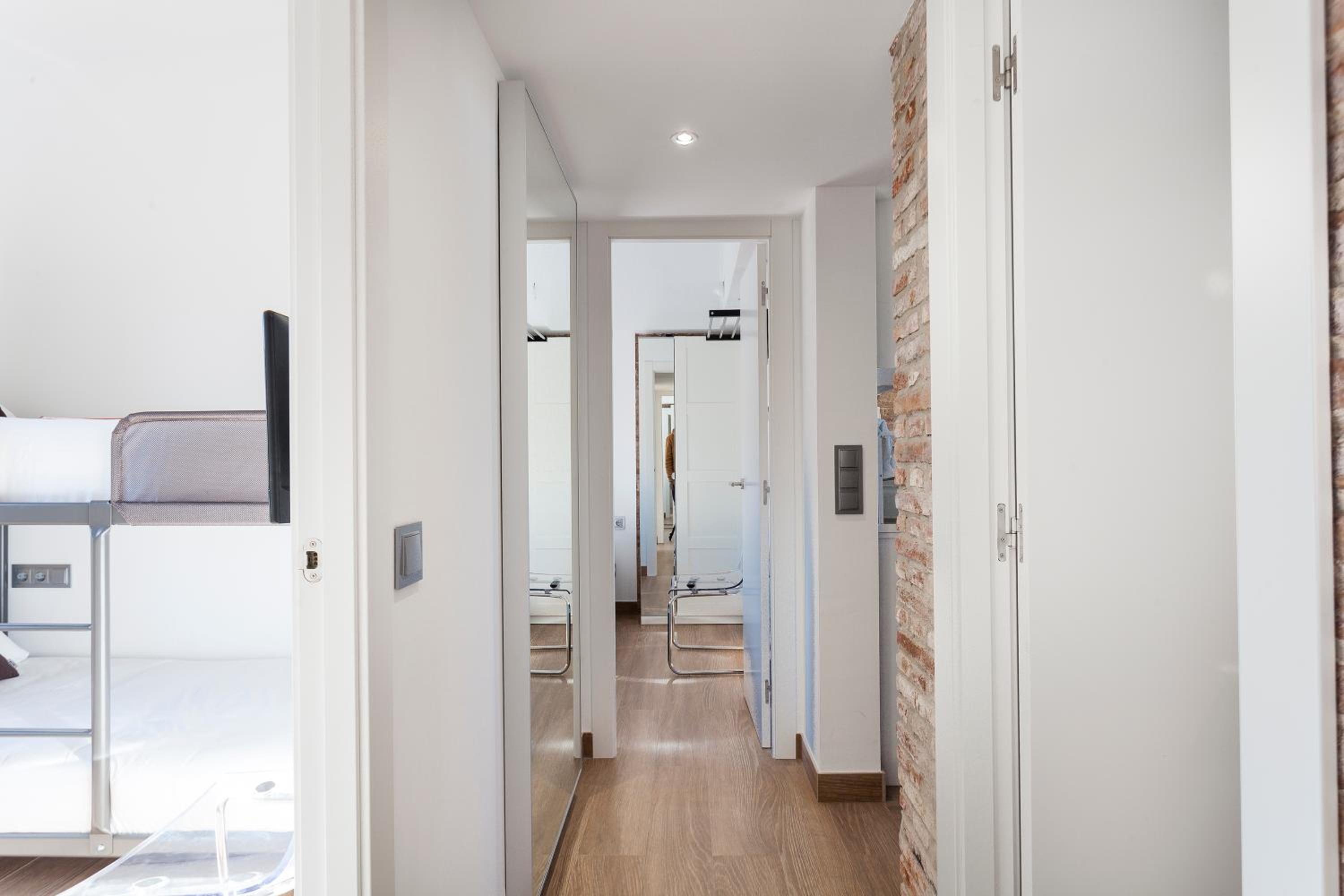 AB Paral·lel Spacious Apartments