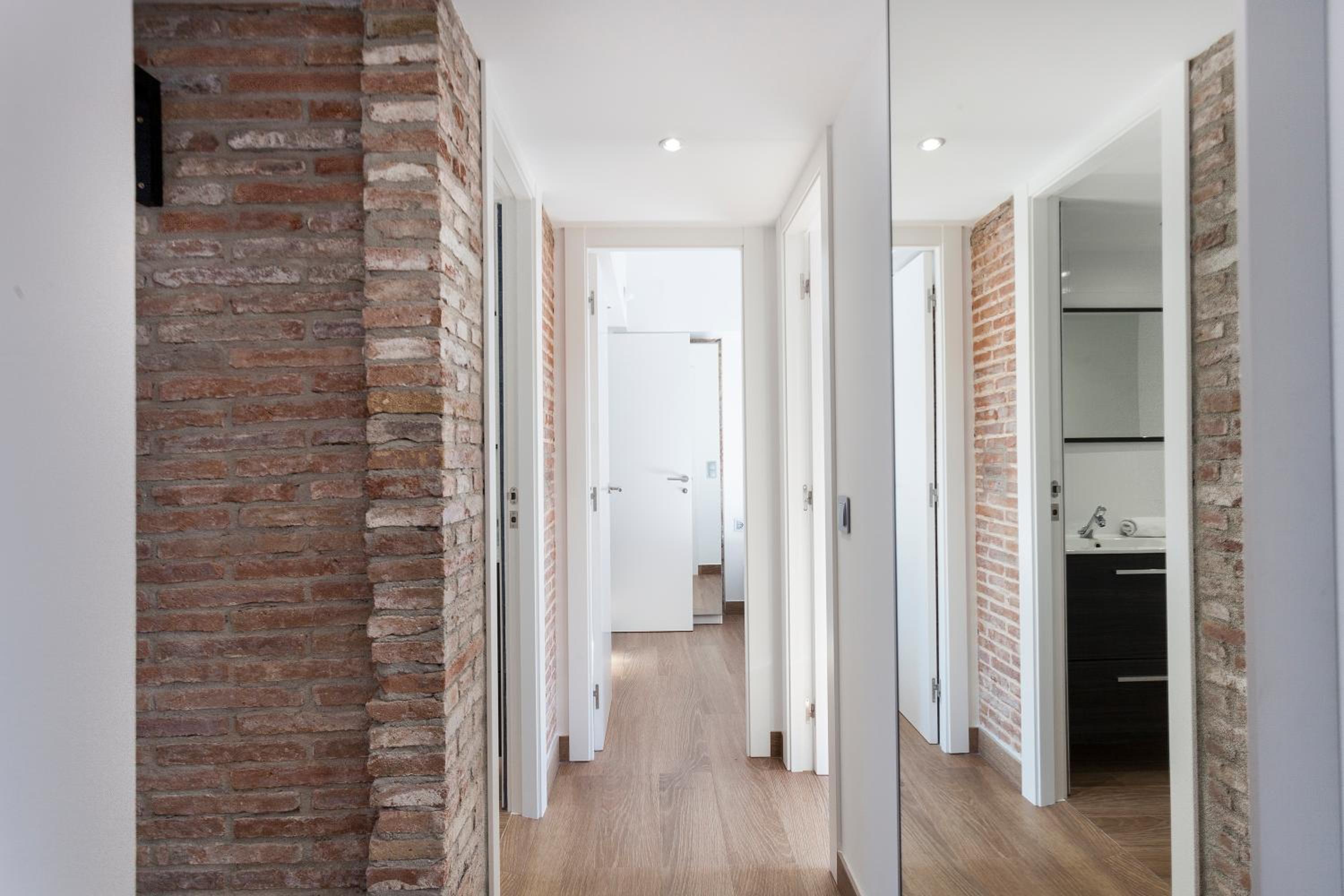 AB Paral·lel Spacious Apartments