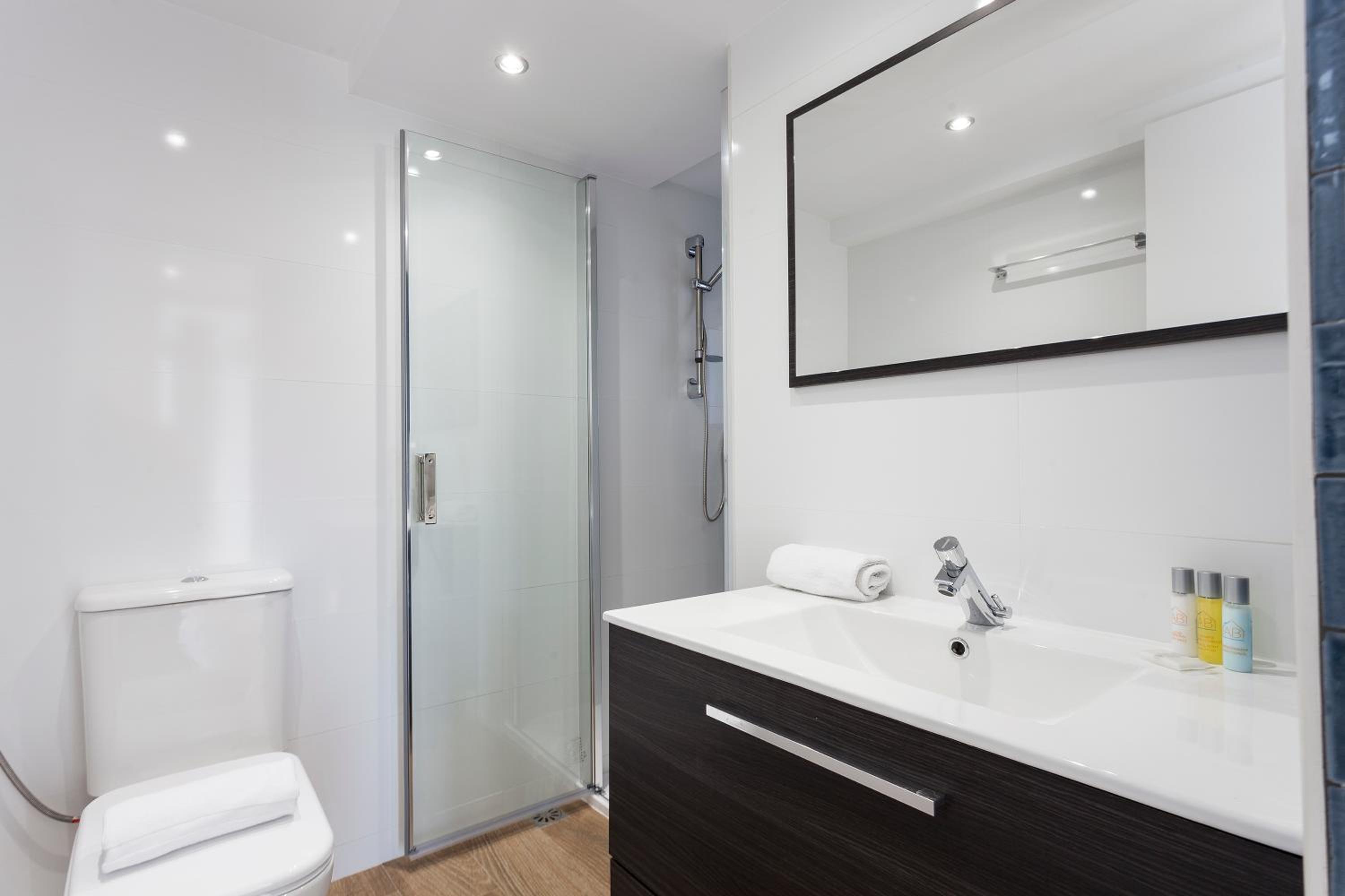 AB Paral·lel Spacious Apartments