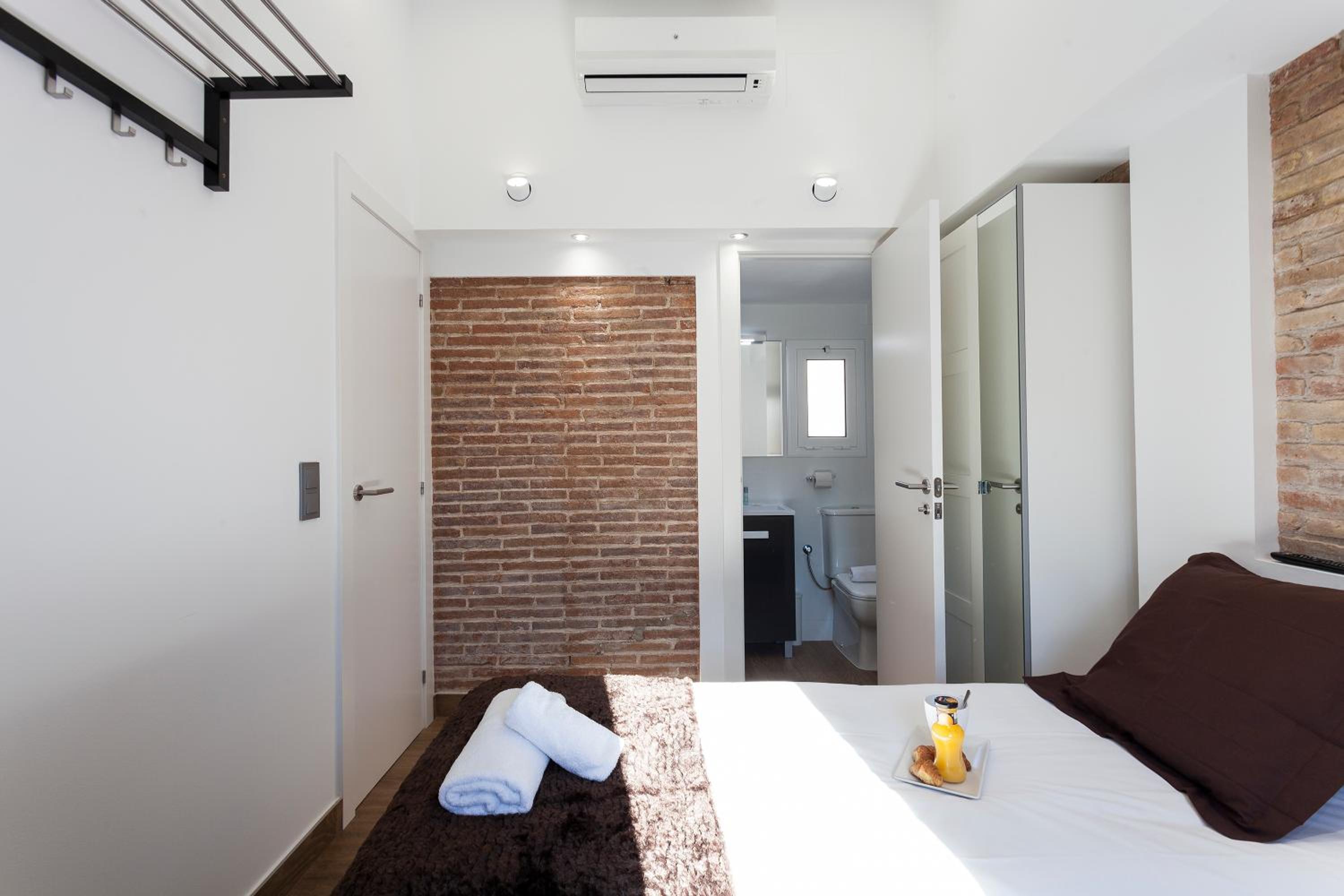AB Paral·lel Spacious Apartments