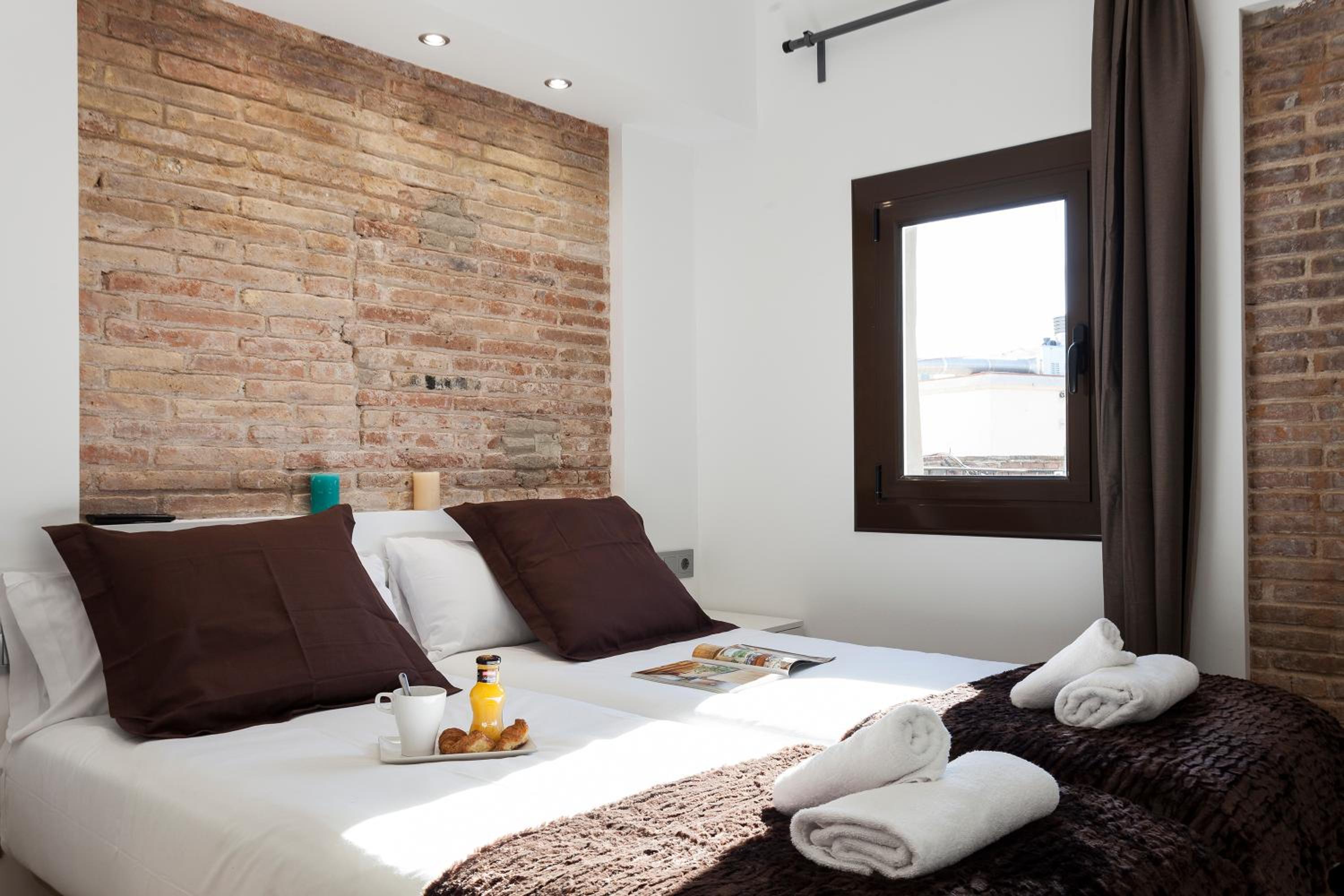 AB Paral·lel Spacious Apartments