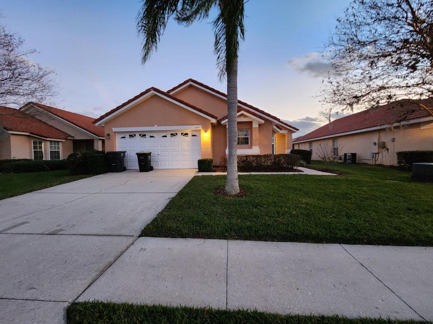 Disney rooms, pool table, private pool, spa, wifi, Universal 24 miles, Disney 10 miles