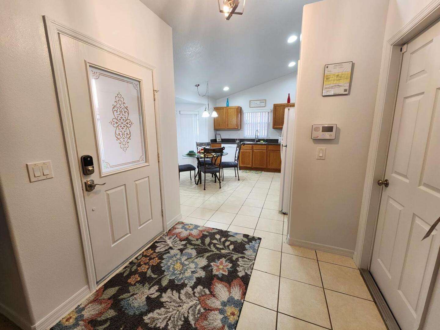 Disney rooms, pool table, private pool, spa, wifi, Universal 24 miles, Disney 10 miles