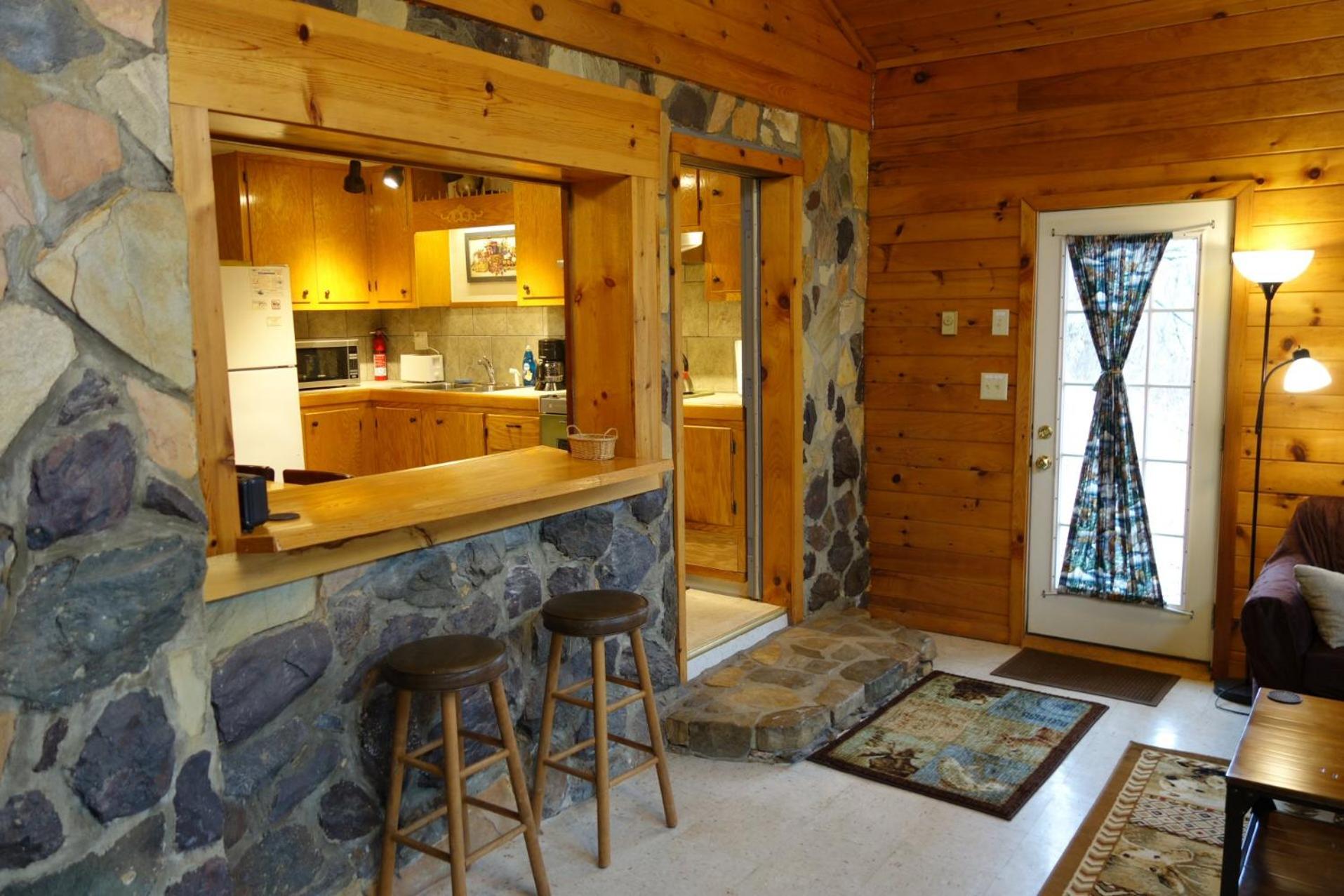 High Ridge cabin in the Blue Ridge Mountains view 3