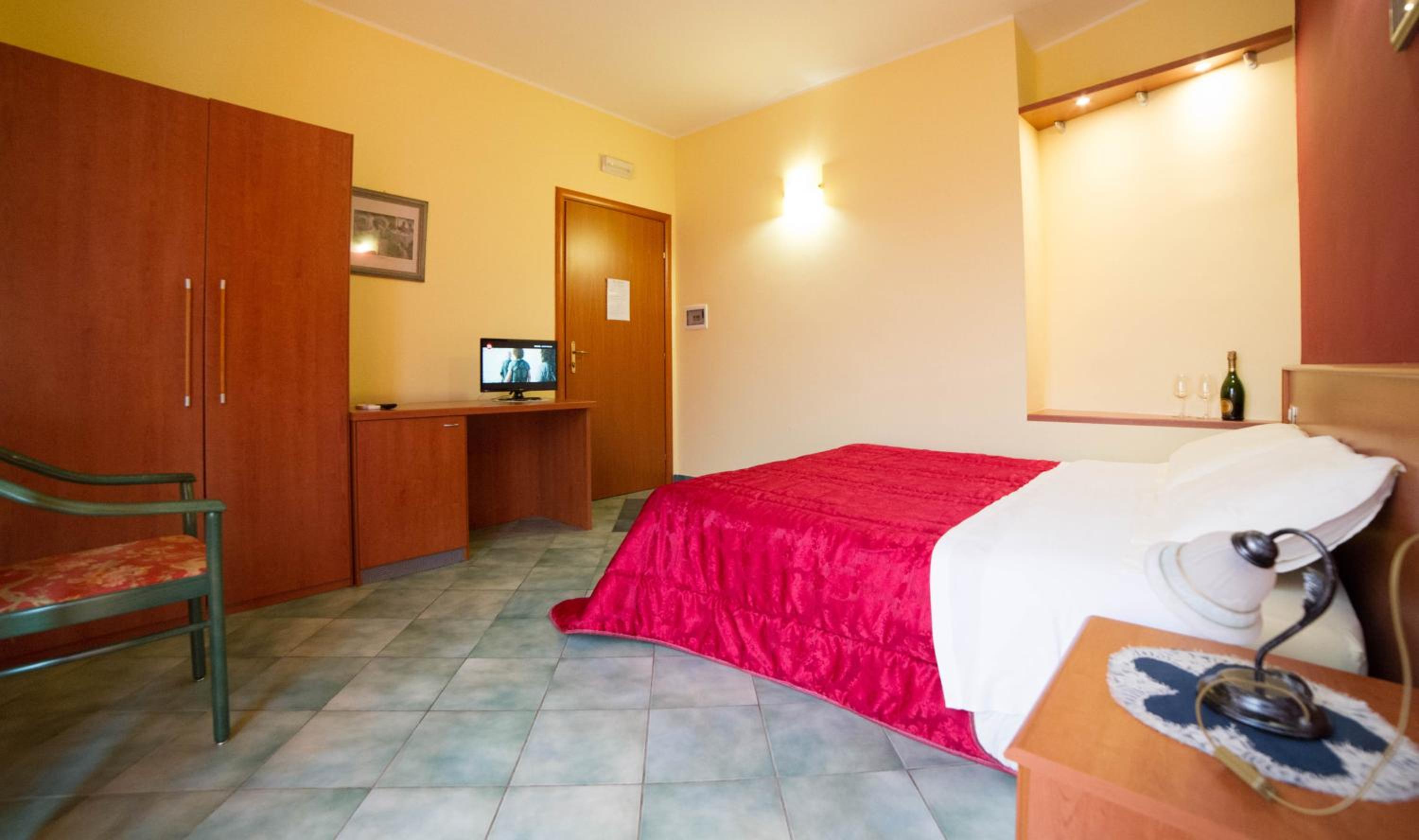 hotel room
