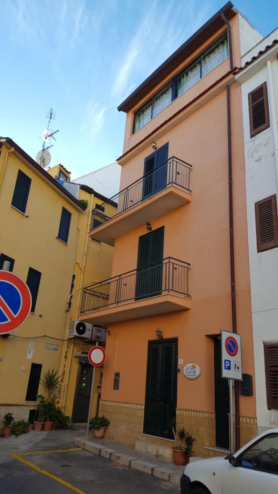 Le Tre Caravelle view 2