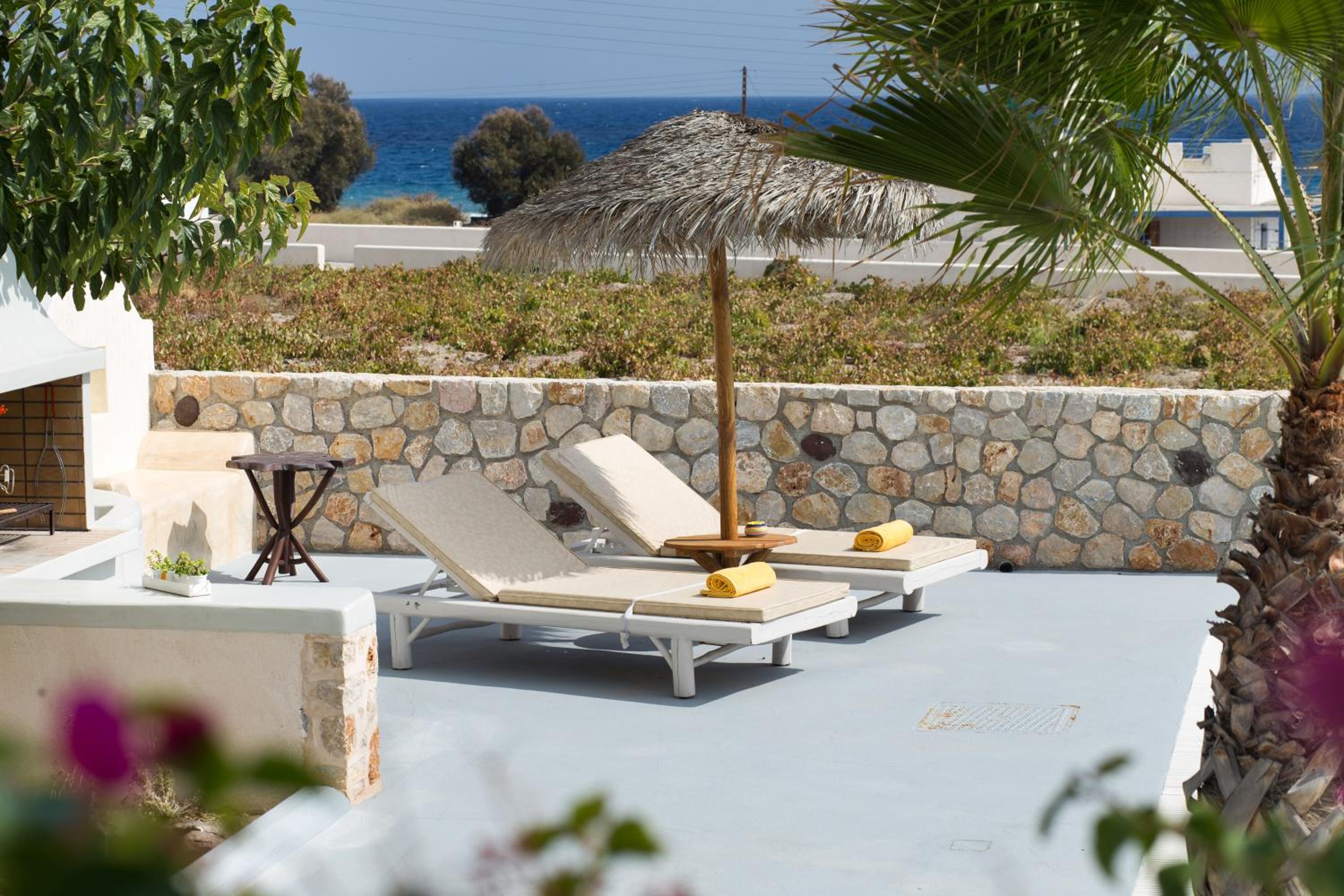 Theros Houses Santorini