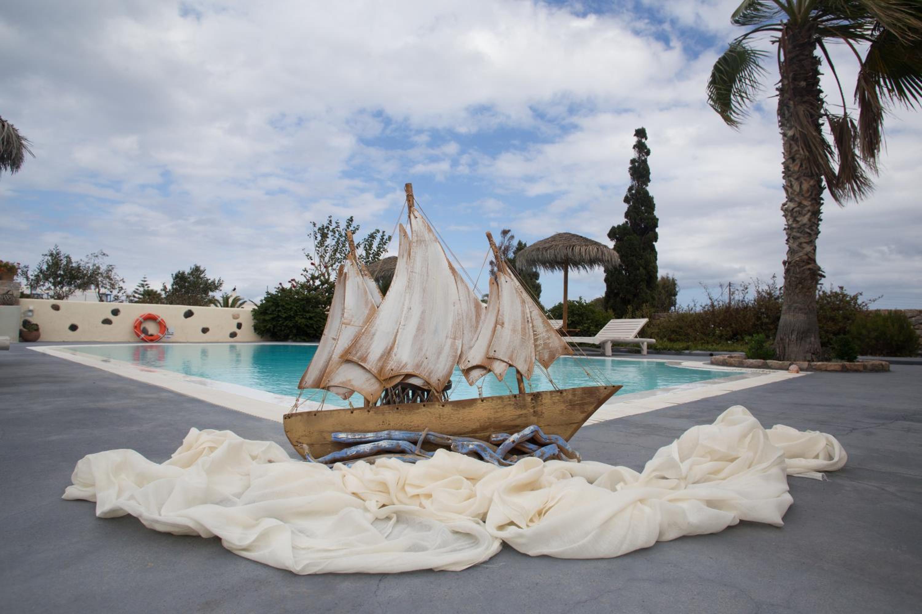 Theros Houses Santorini