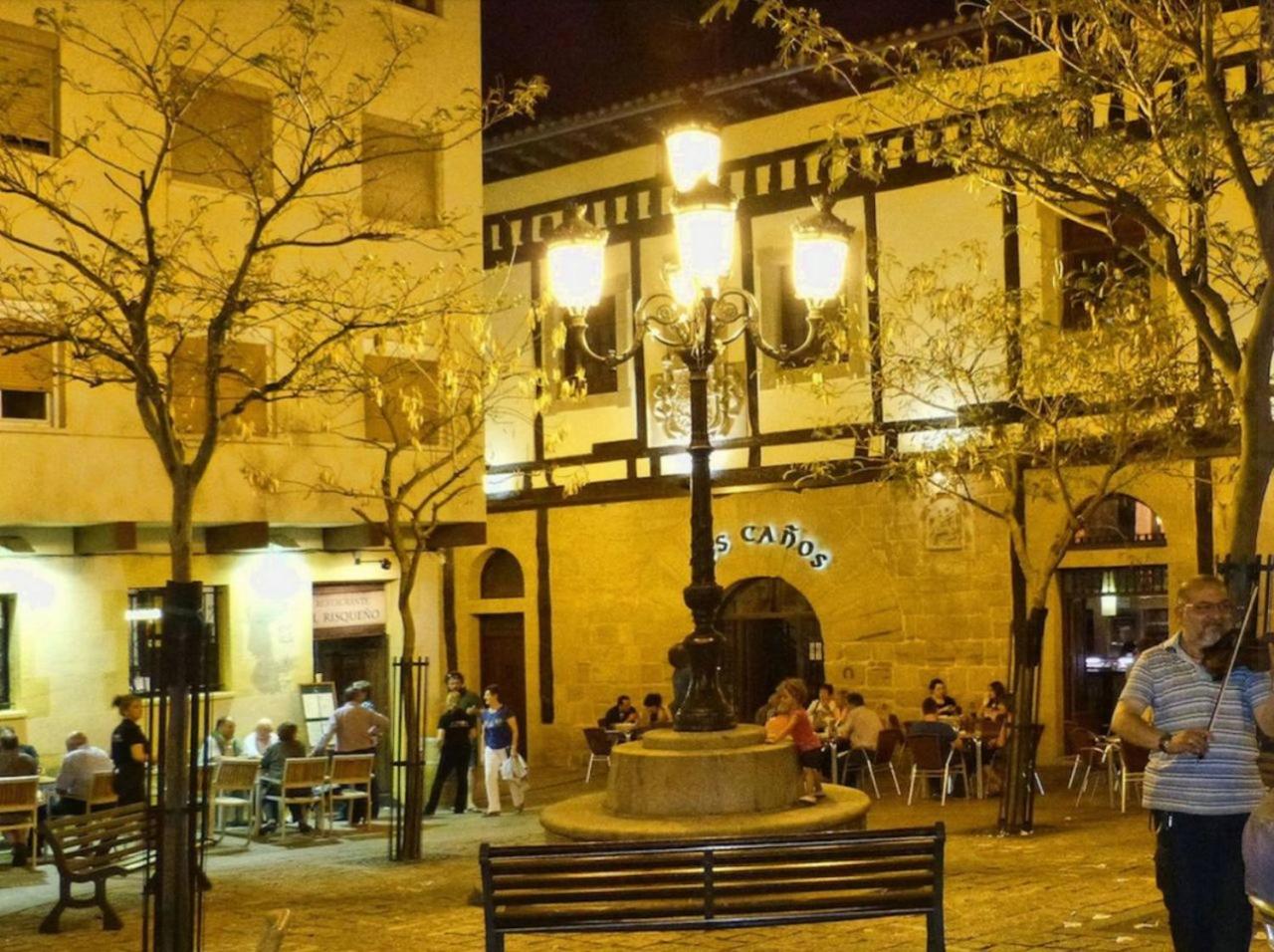 Apartamentos La Herradura PLaza view 3