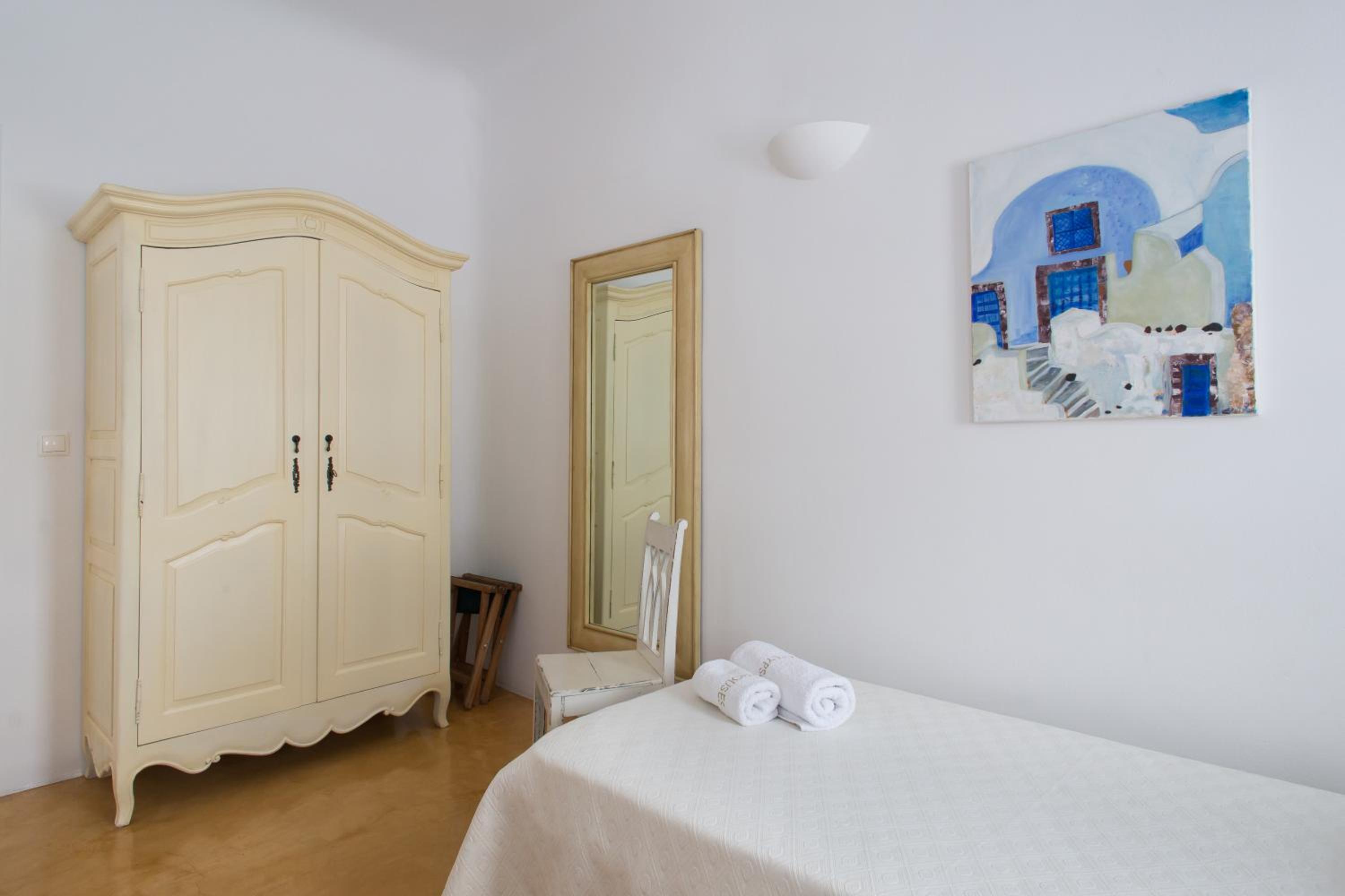 Theros Houses Santorini