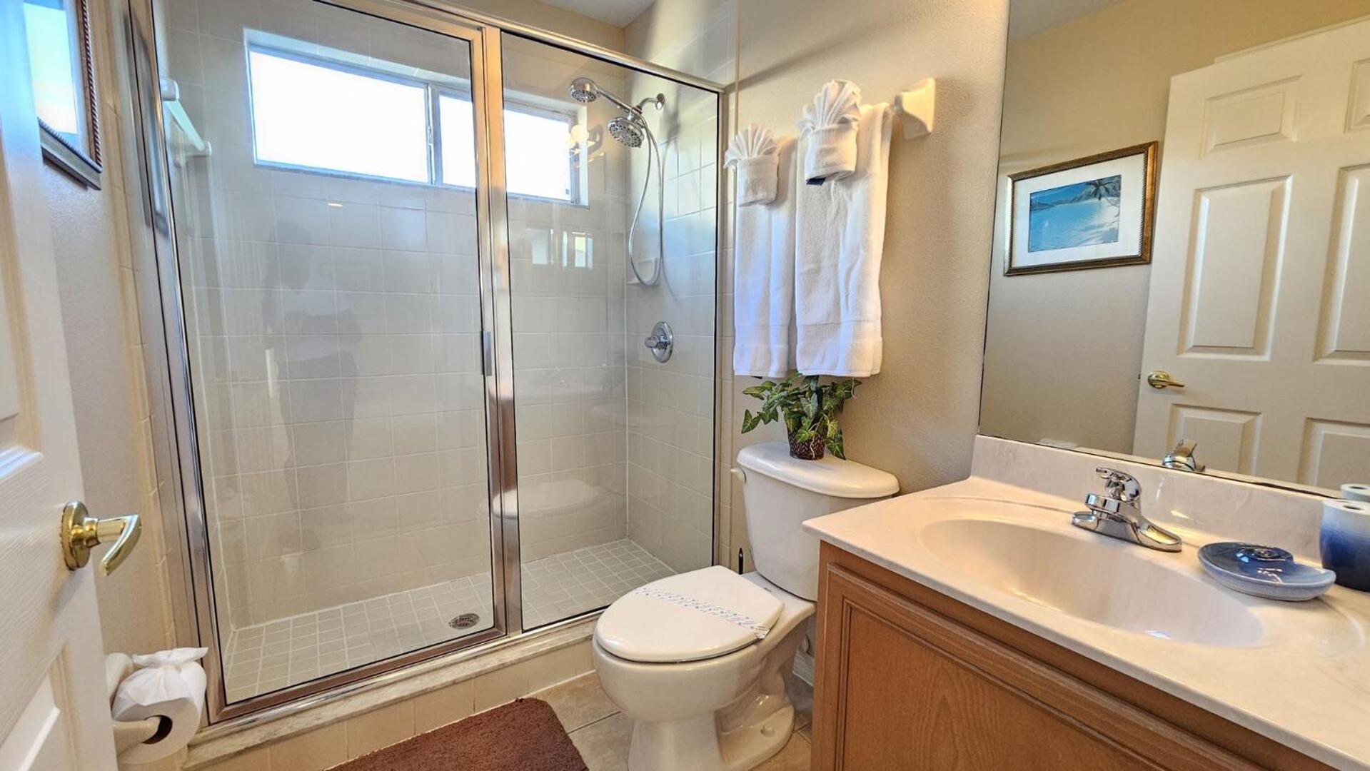 South face Private spa and pool, games room, WiFi, washer dryer, 11 miles to Disney