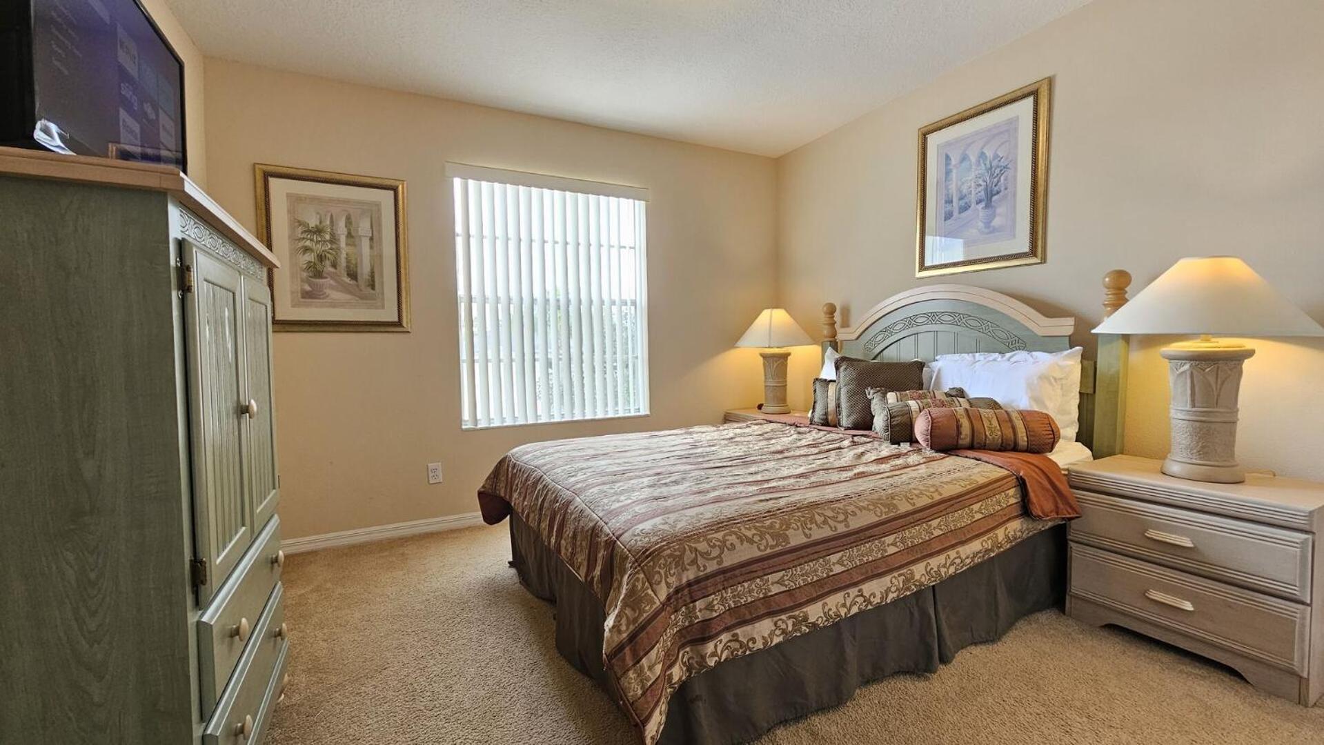 South face Private spa and pool, games room, WiFi, washer dryer, 11 miles to Disney
