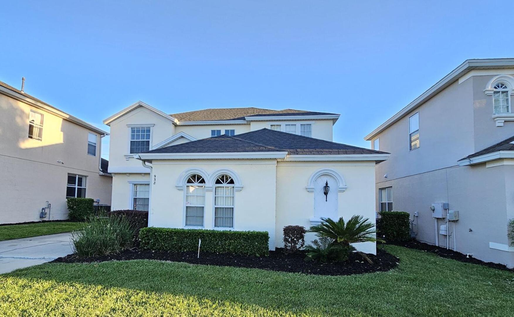 South face Private spa and pool, games room, WiFi, washer dryer, 11 miles to Disney