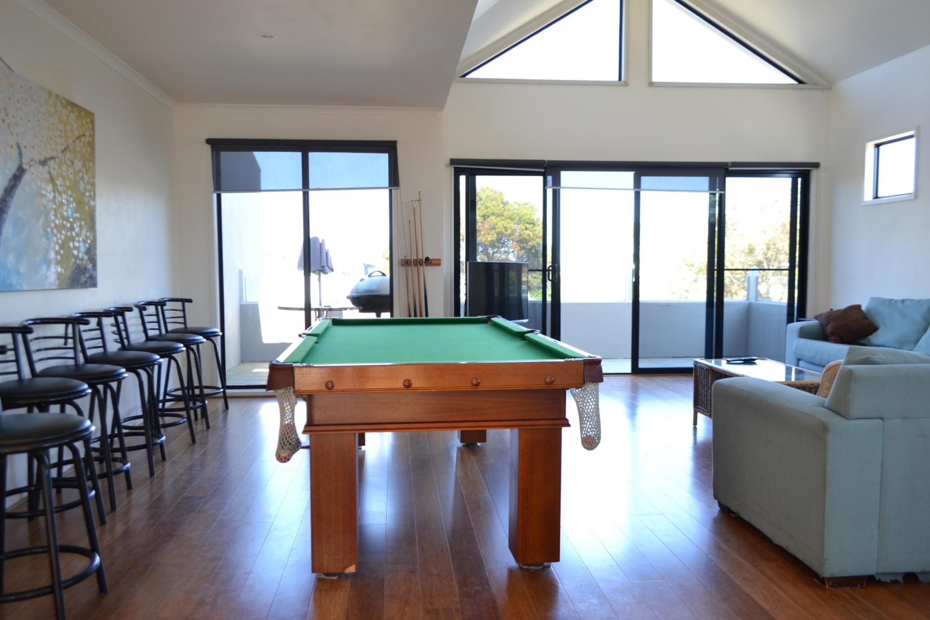 Torquay Vacations - Fischer Torquay by Gold Star Stays - Property Image 2