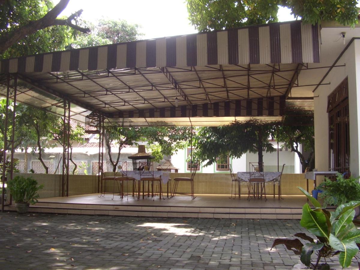 outdoor BBQ area