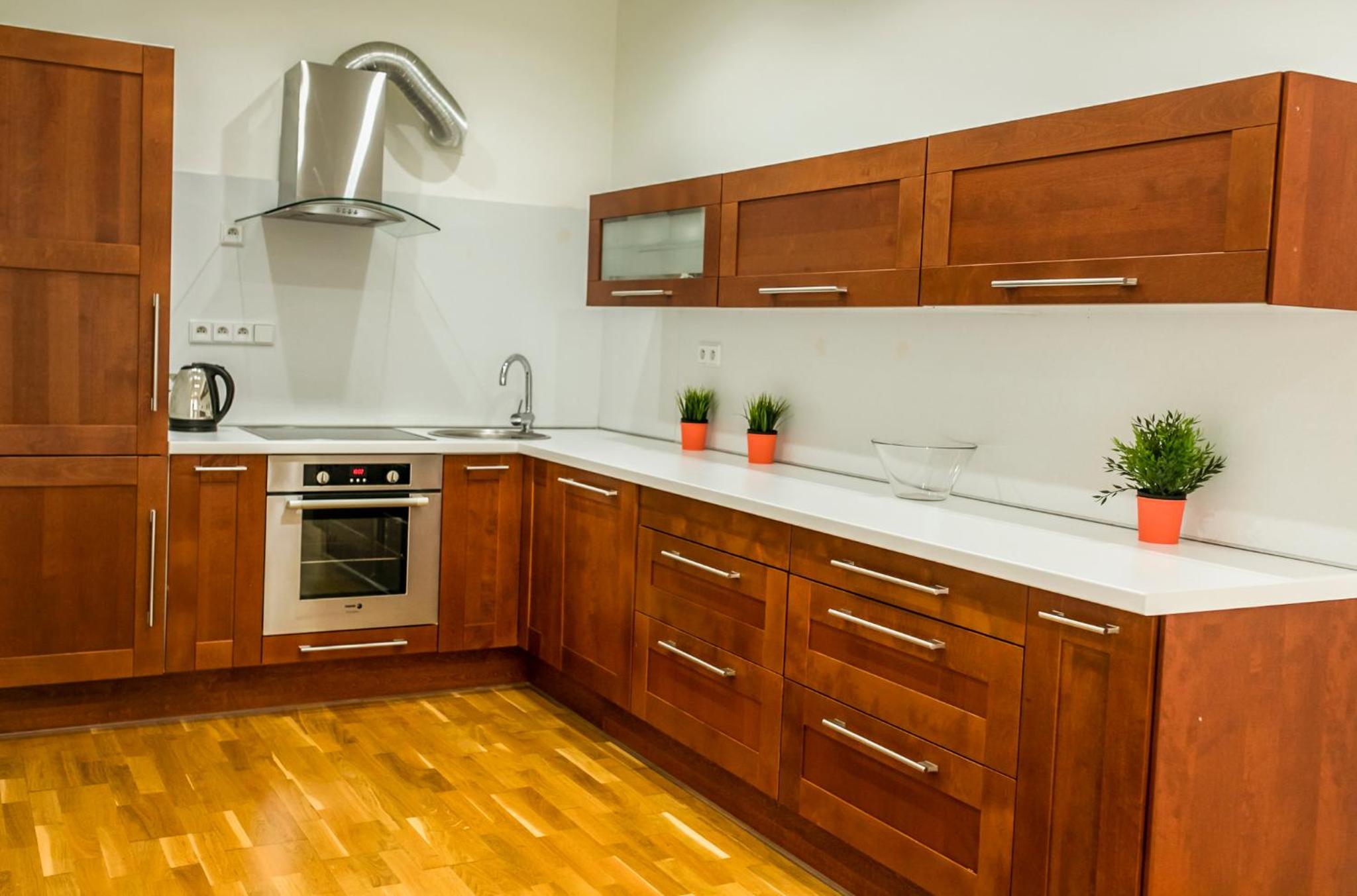 Spacious 130 m2 Apartment Near Center 2 Free Parking