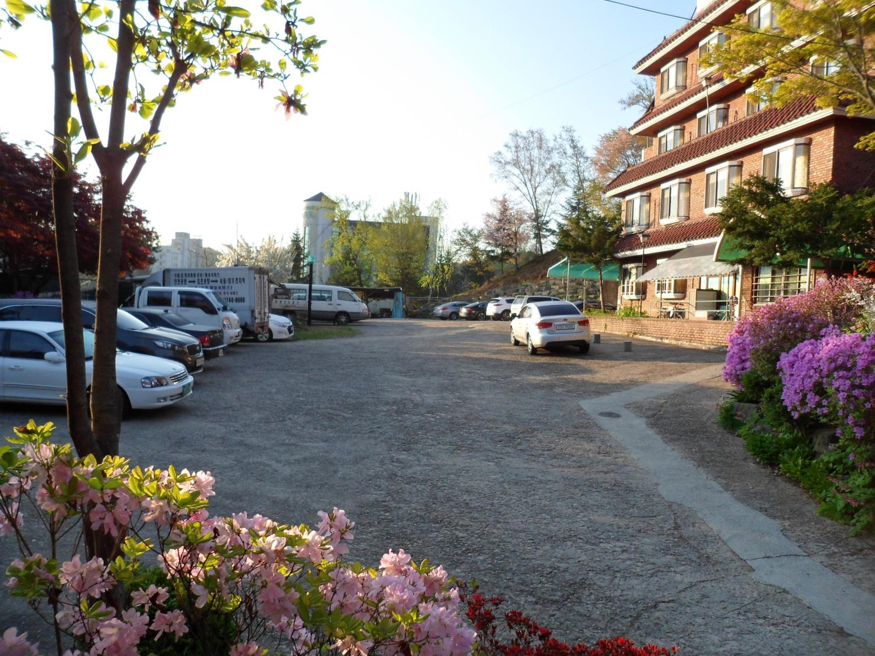 Gyerim Motel view 3