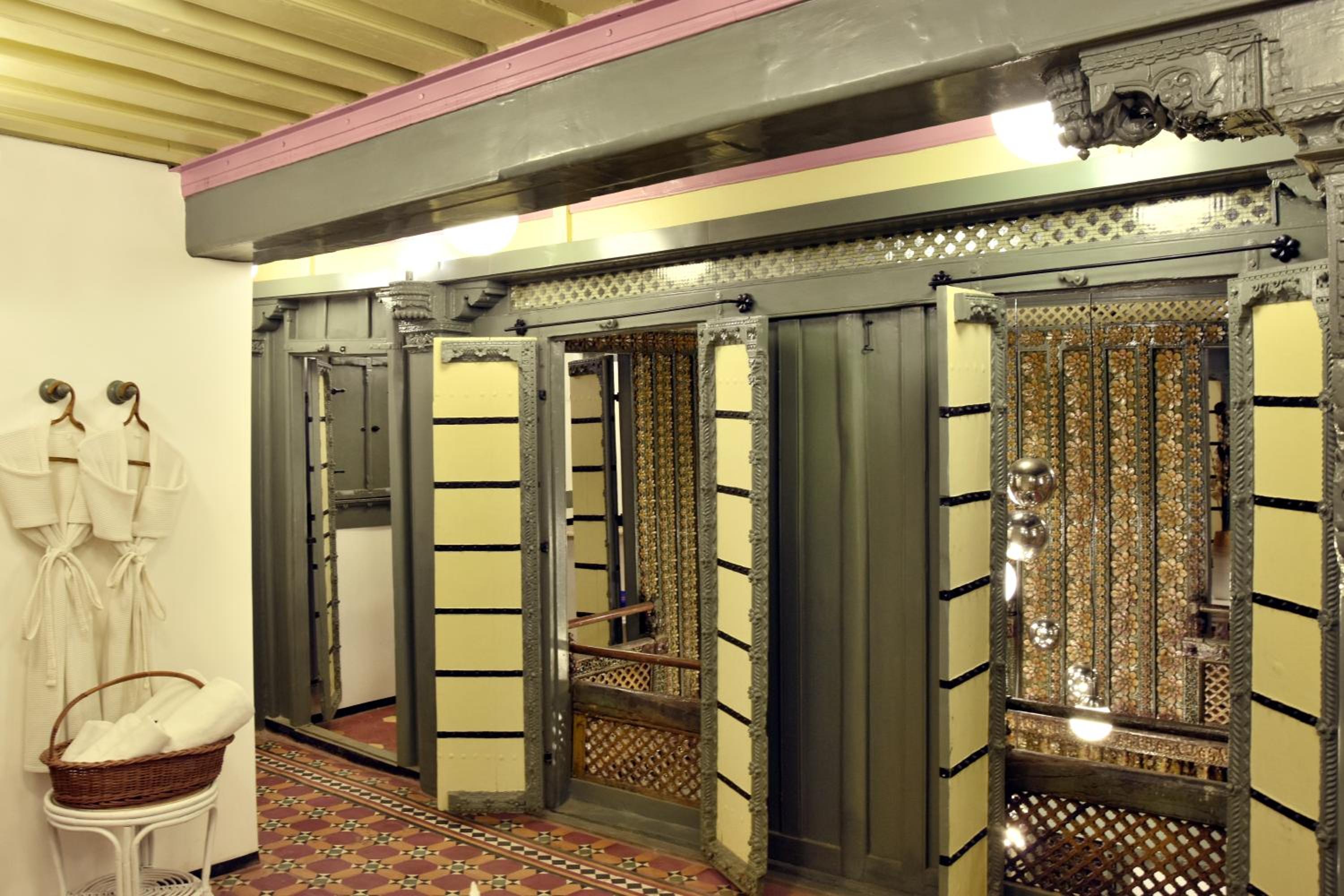 Mangaldas Ni Haveli I by The House of MG