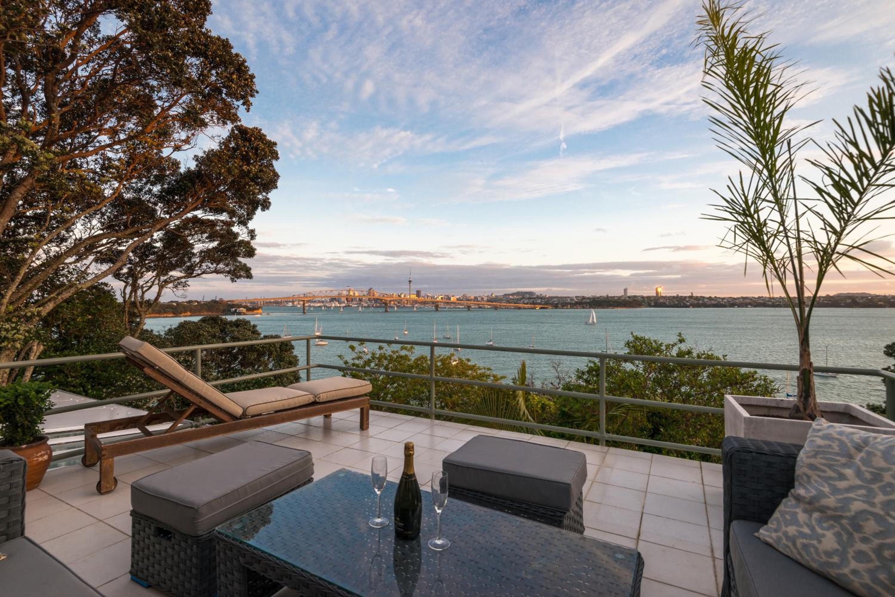 Arohanui Waterfront Villa
