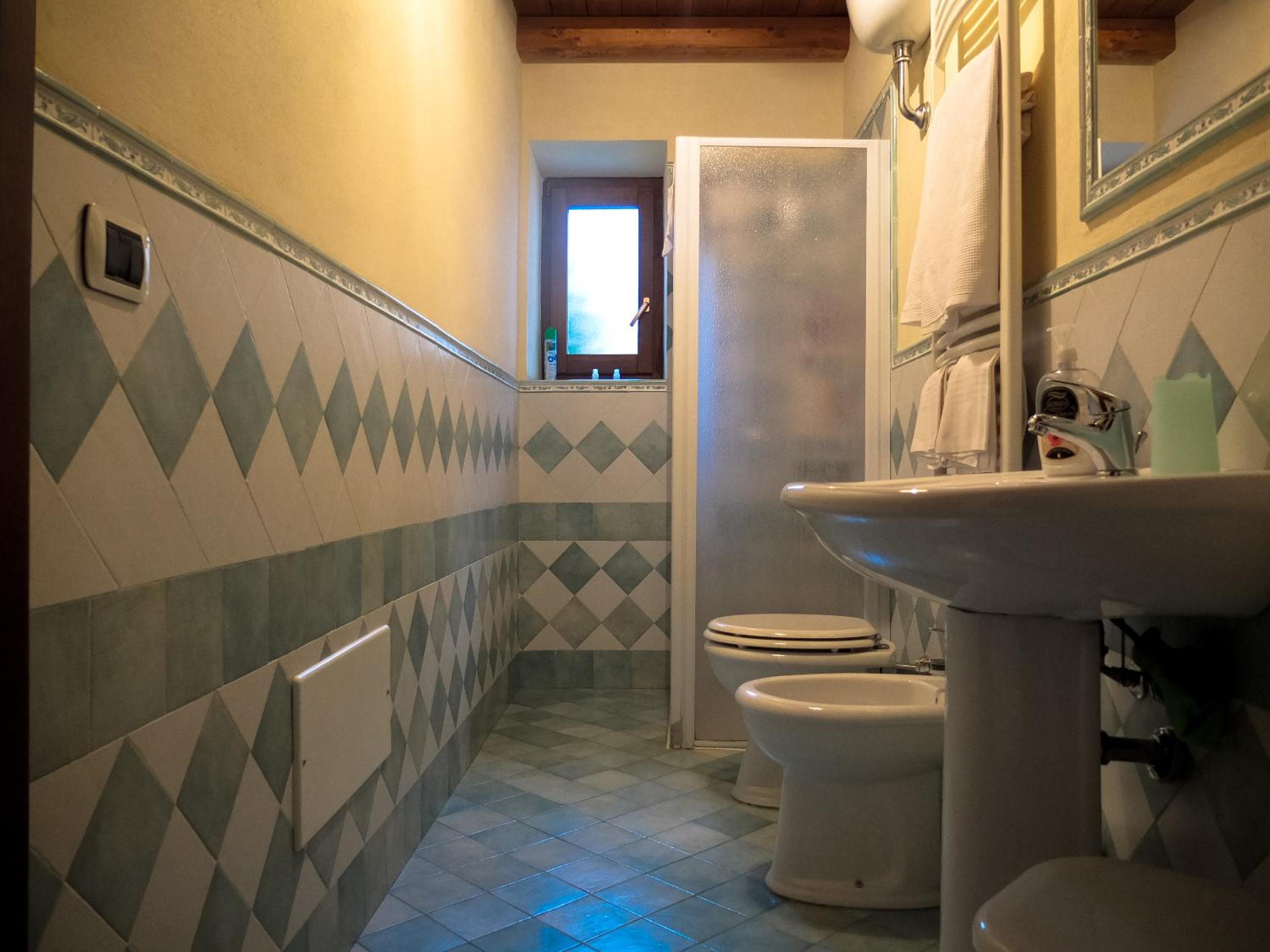 Baglio Bonomo en Castelbuono — bathroom