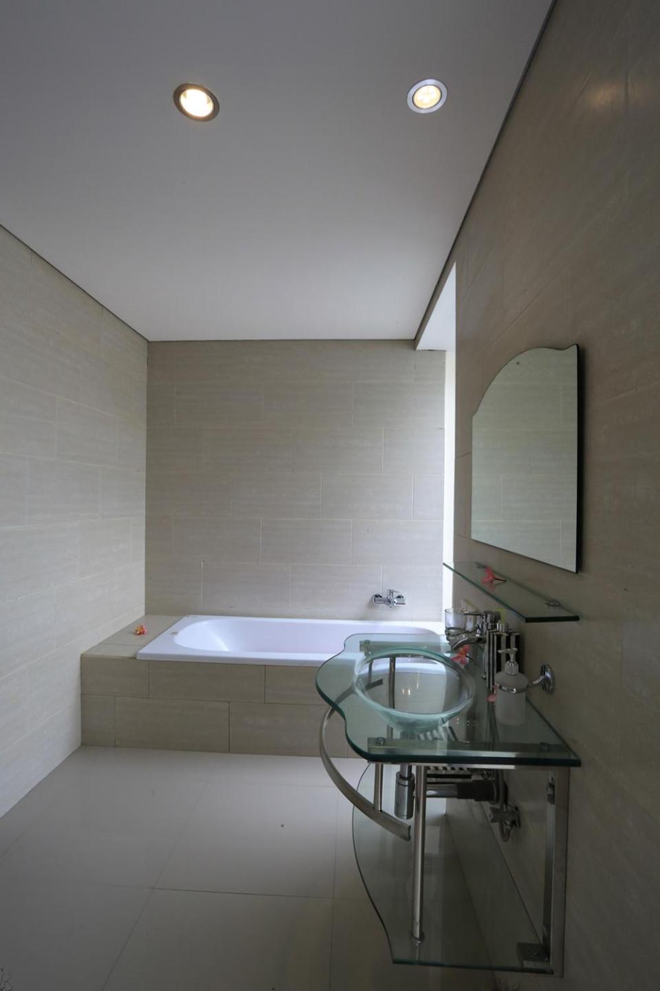 Photo 48
