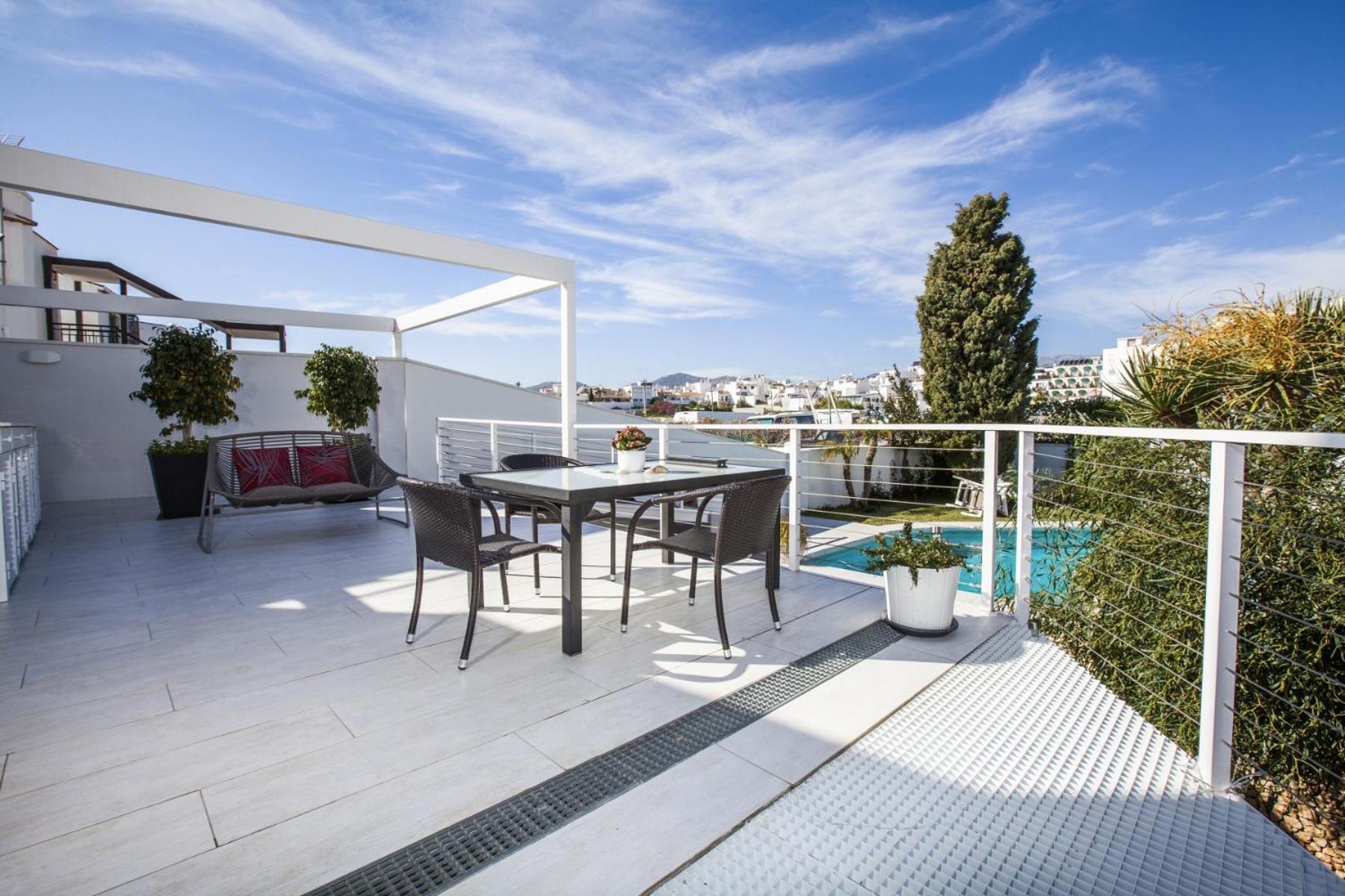 Villa Carabeo San Salvador Nerja view 2