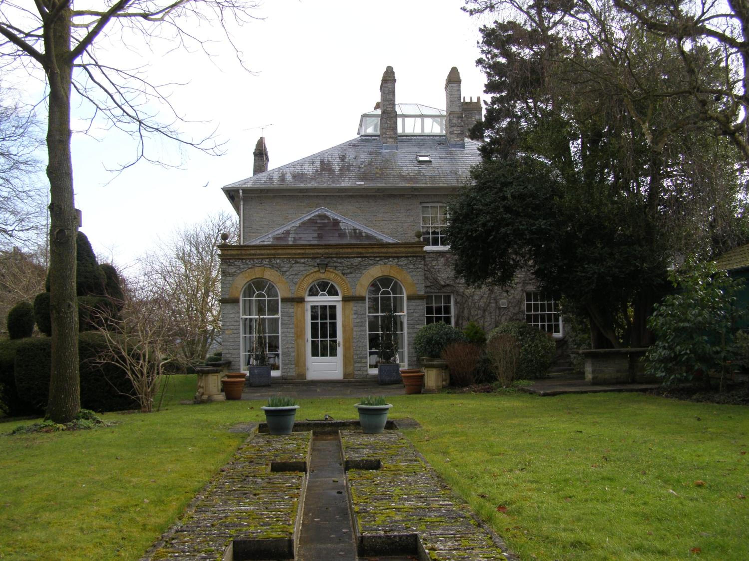 The Lynch Country House