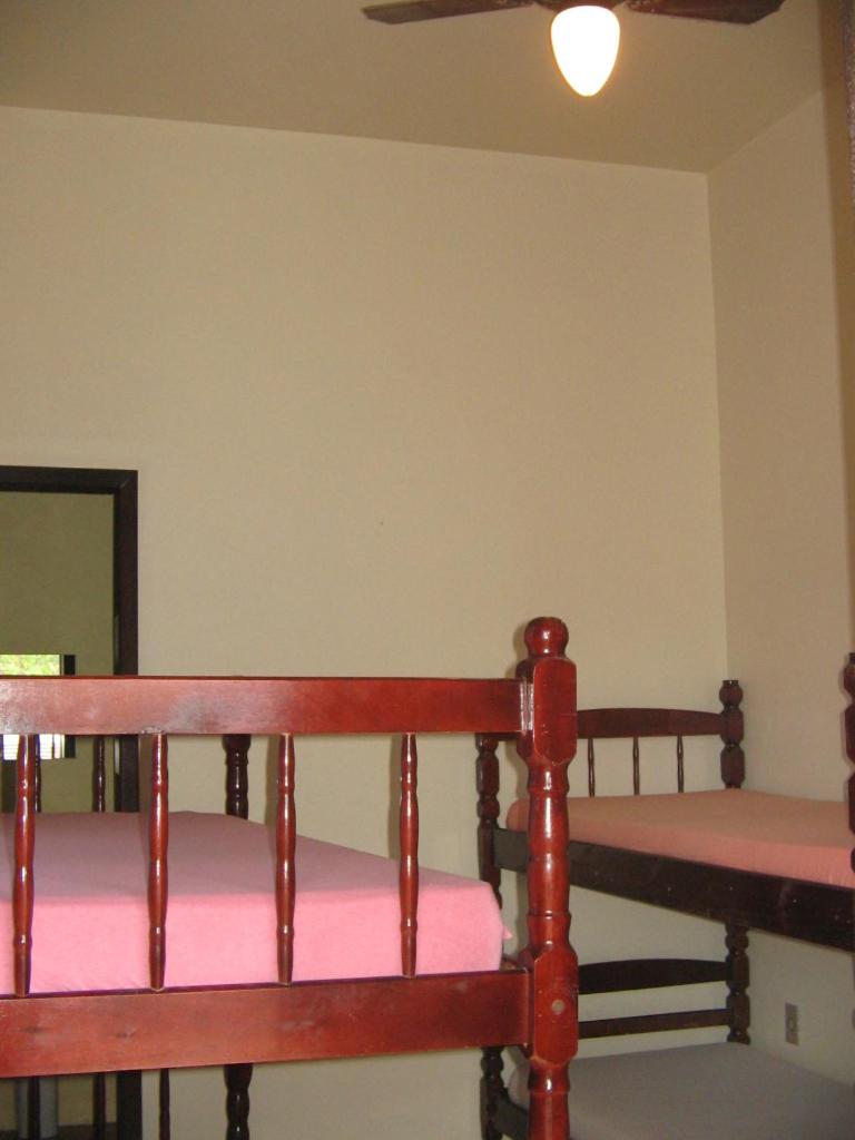 Casa Amarela Grande Ferrugem