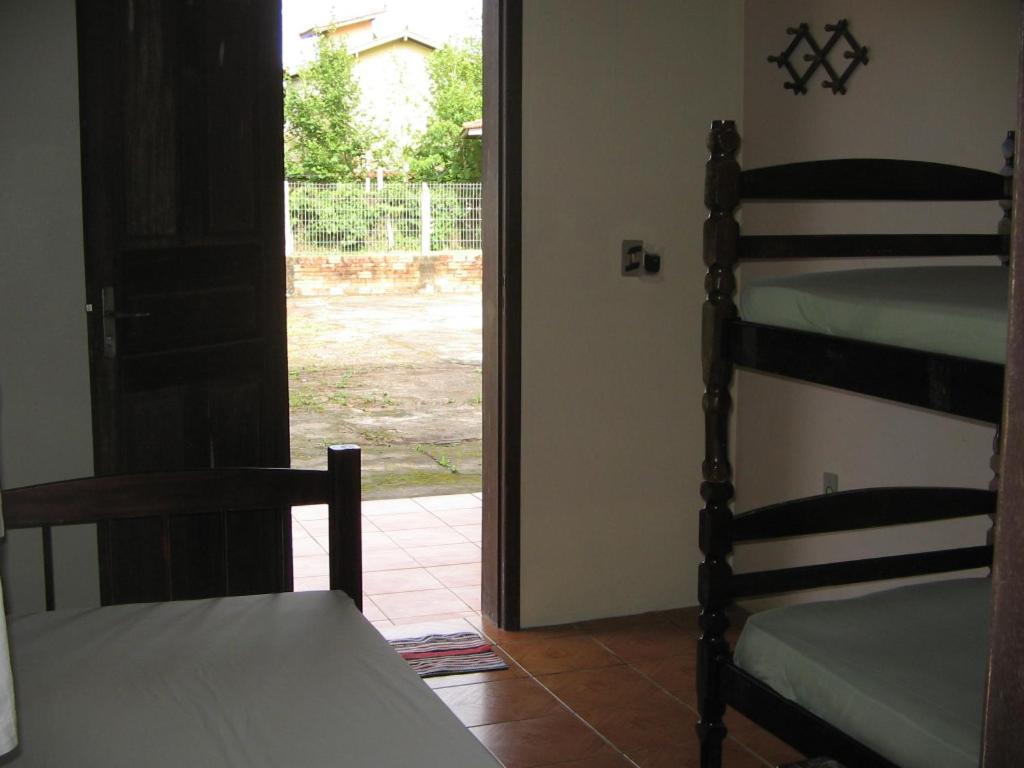 Casa Amarela Grande Ferrugem