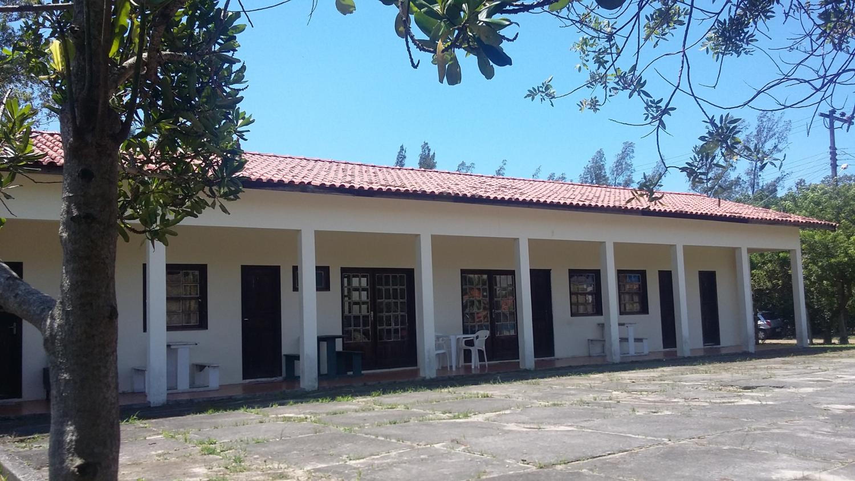 Casa Amarela Grande Ferrugem