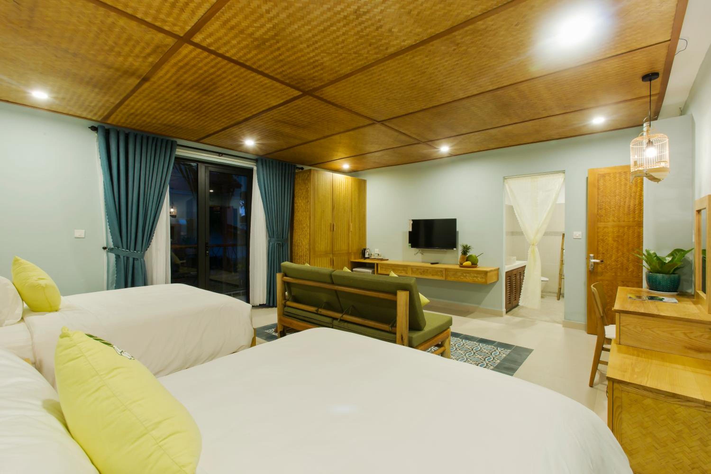 Villa De Campagne Hoi An- Boutique homestay with pool and family soul
