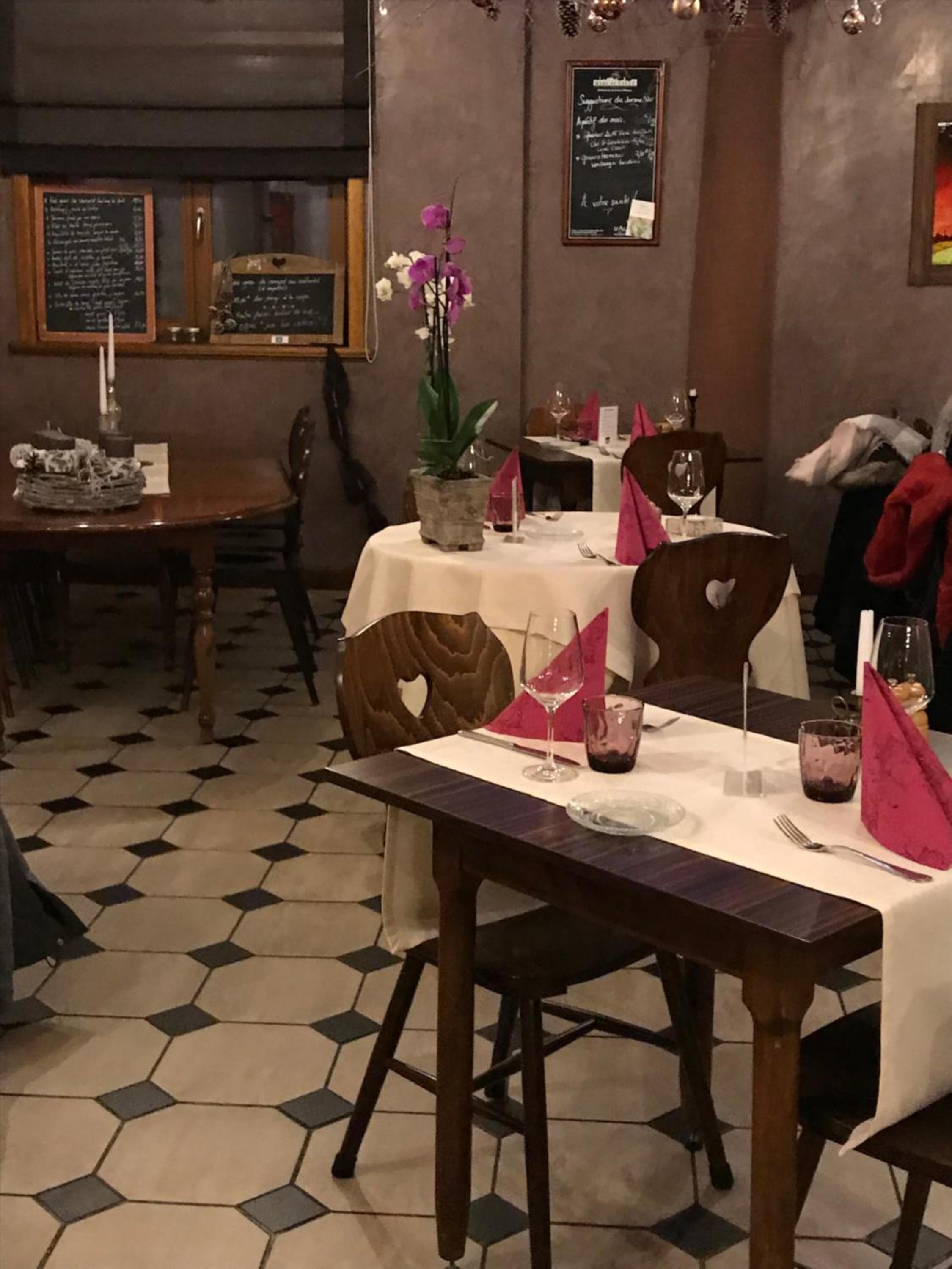 restaurant