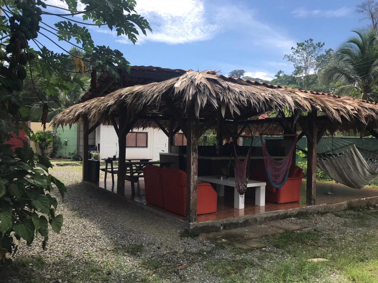 Hotel One Love Puerto Viejo