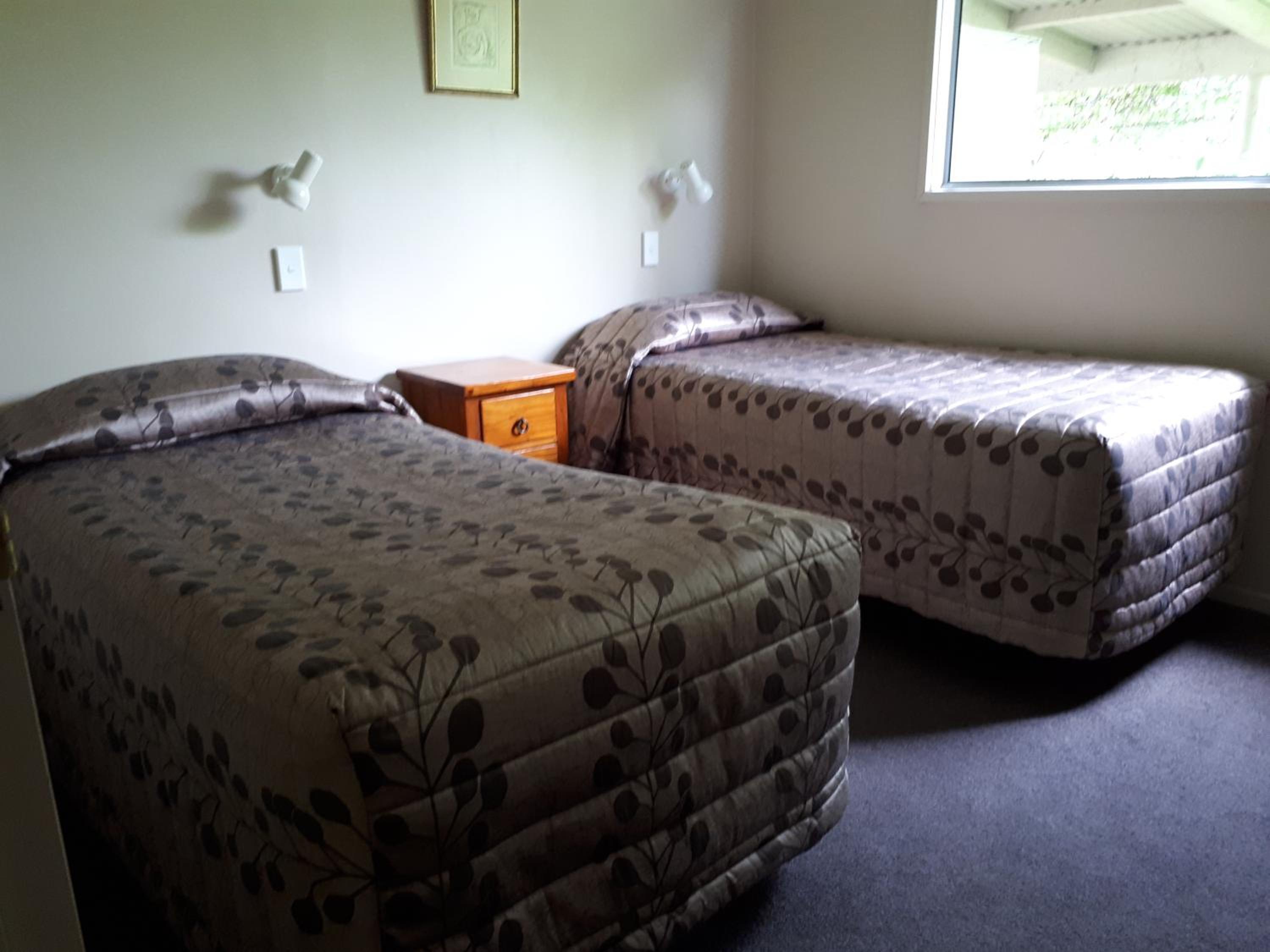 Edgewater Motel