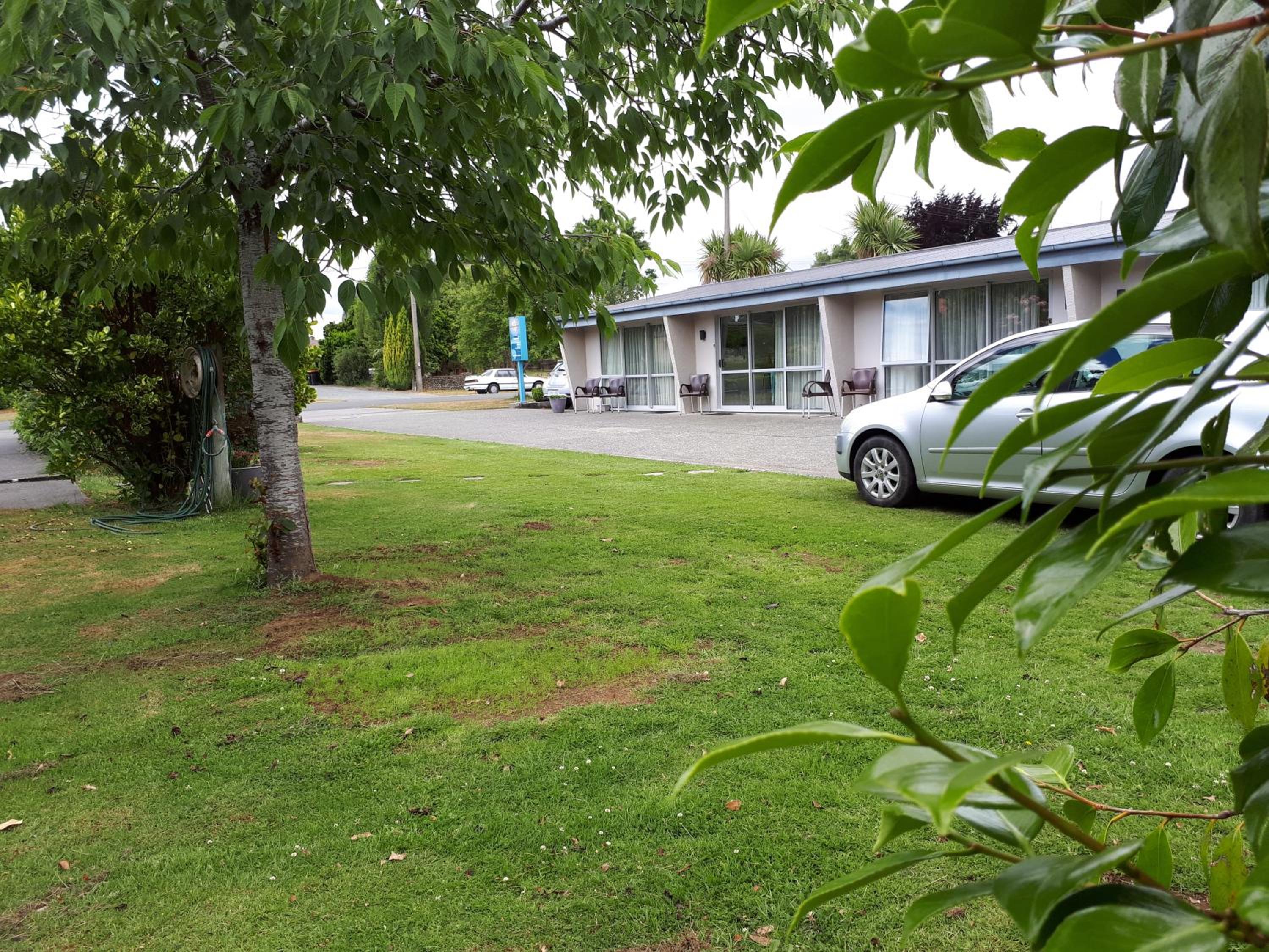 Edgewater Motel