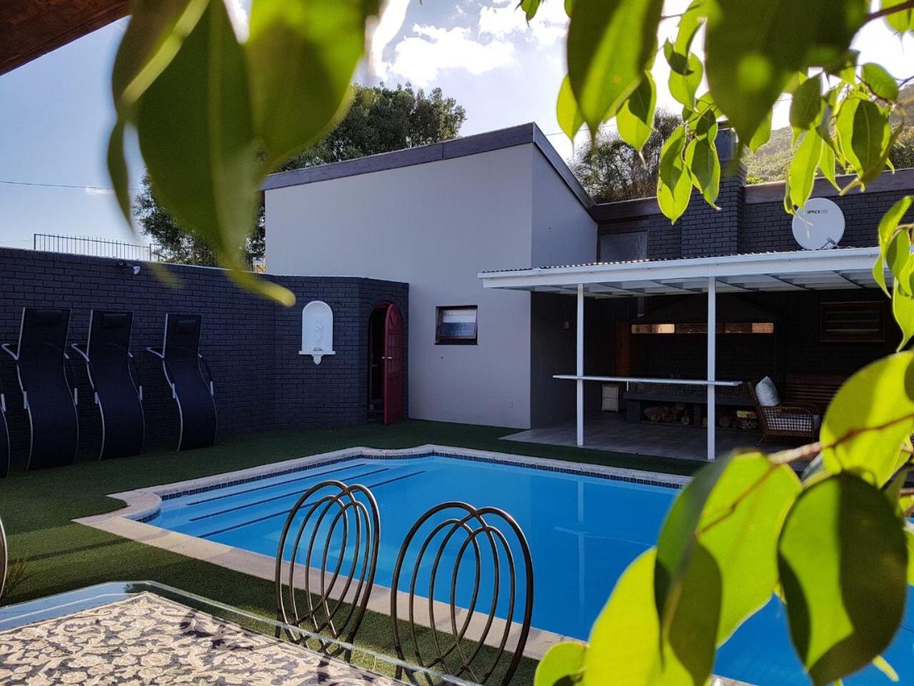 A' Queenslin Guesthouse