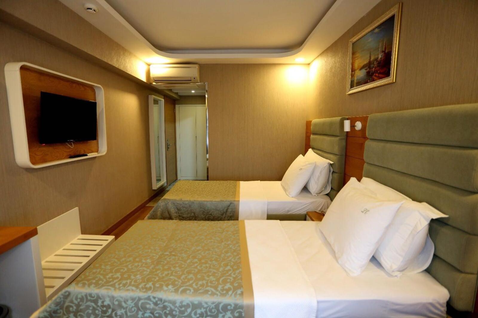 Life Corner Hotel - Image 59