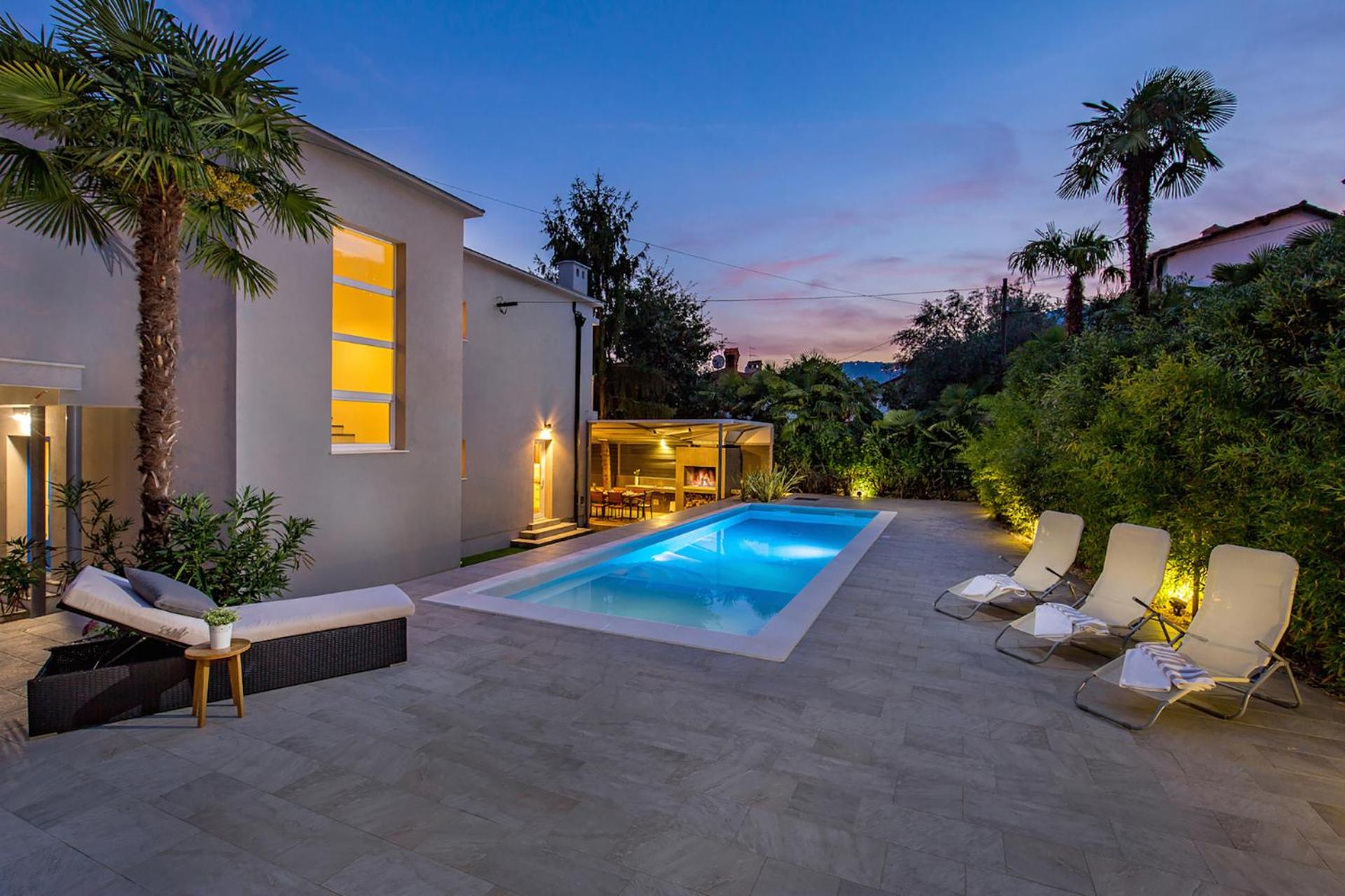 Villa Lovran, heated pool and Spa view 2