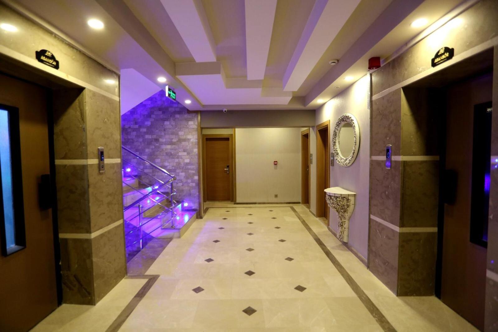 Life Corner Hotel - Image 5