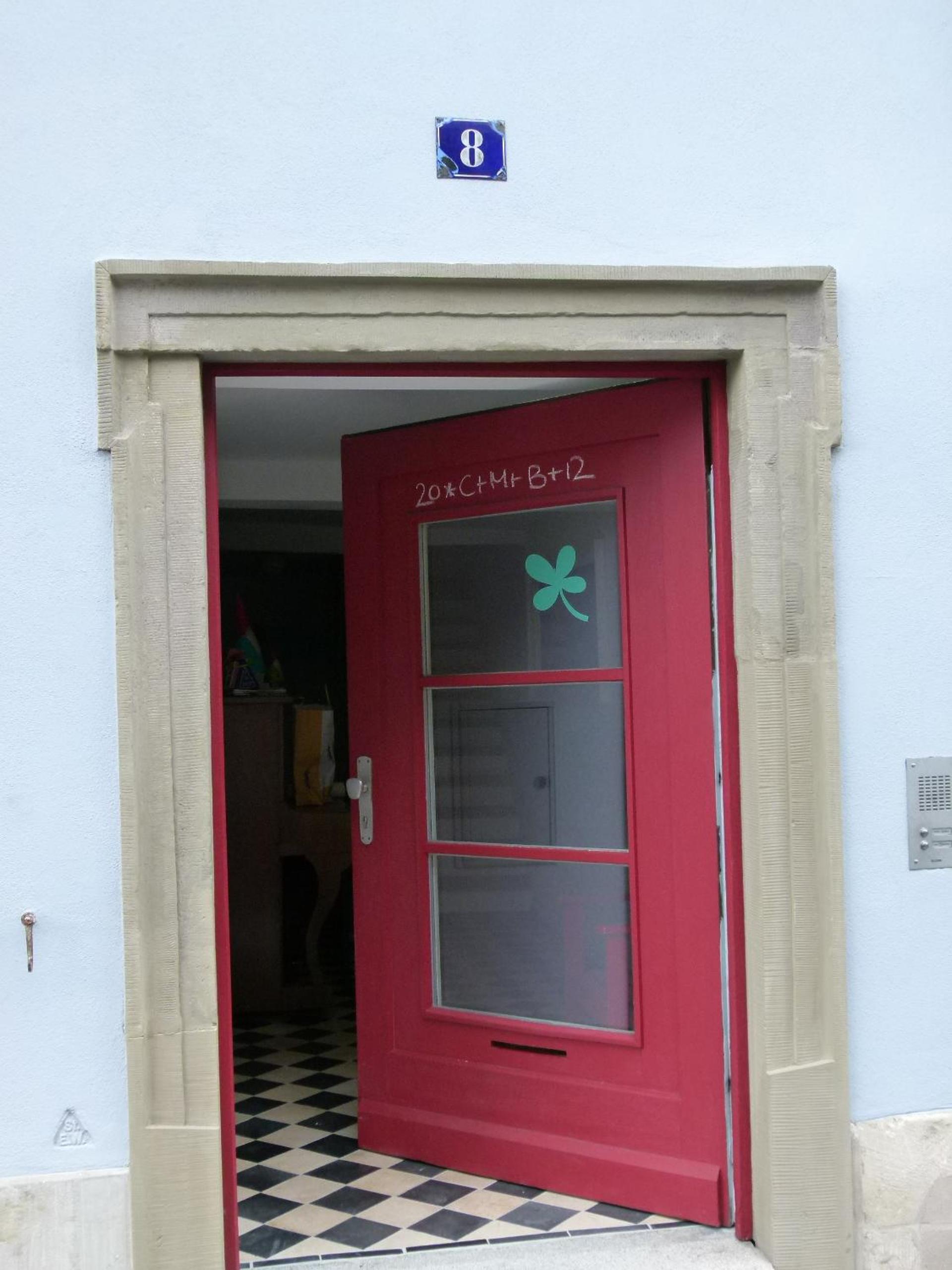Photo 16