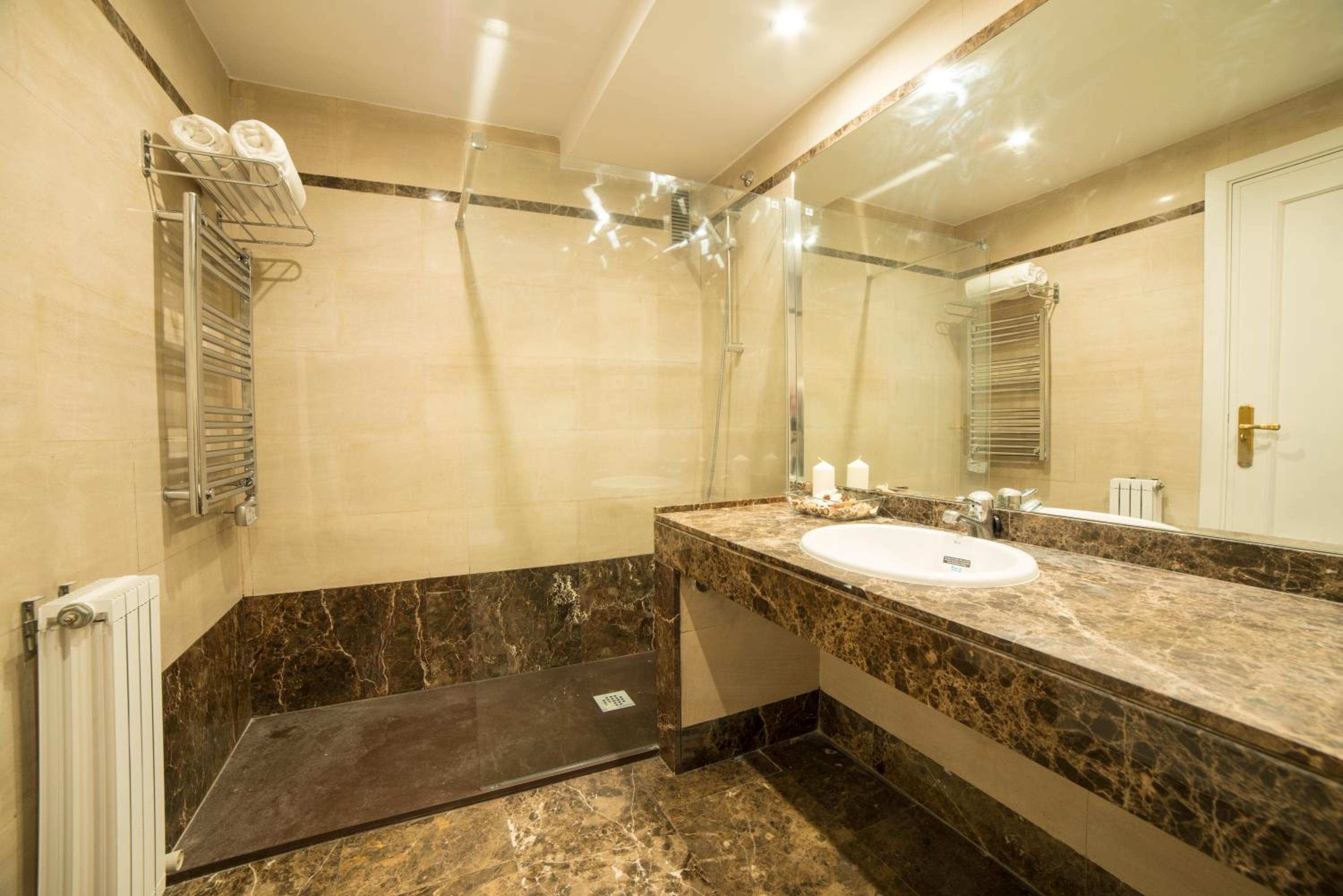 Apartamento con Estilo en Plaza España - Ubicación Premium