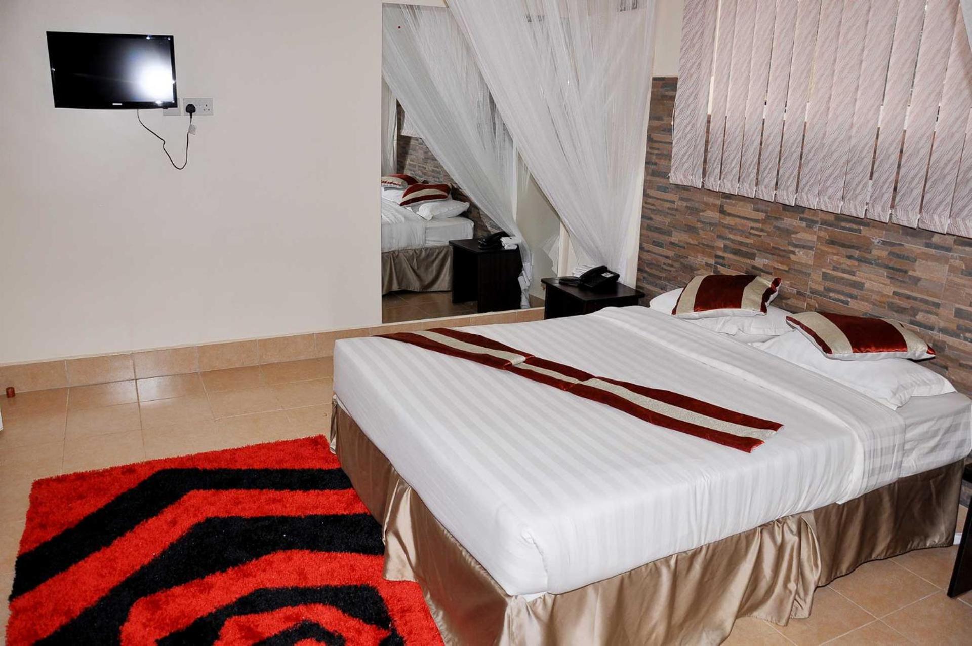 Latitude 1 Suites