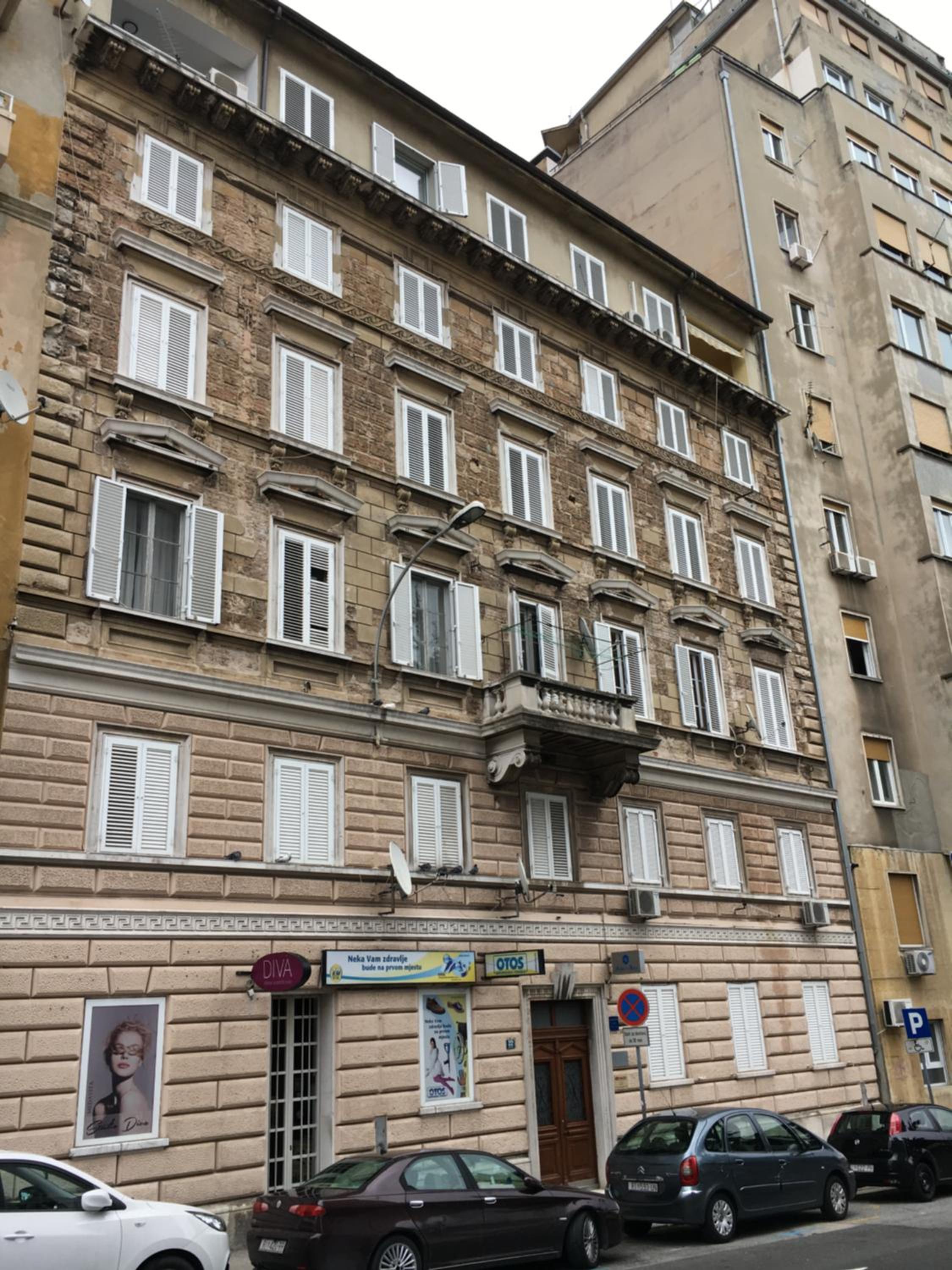 Hotel Flumen - Image 1