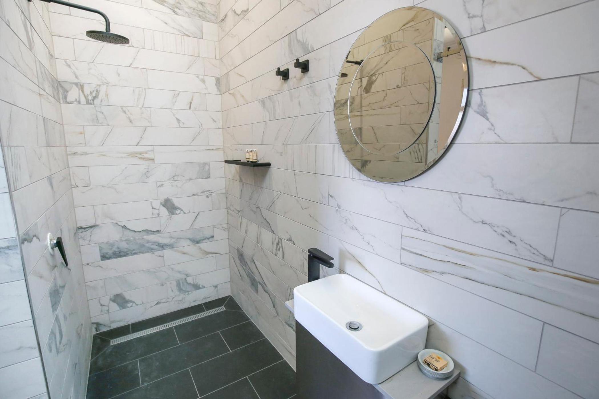 Indulge Apartments - The Urban Collection