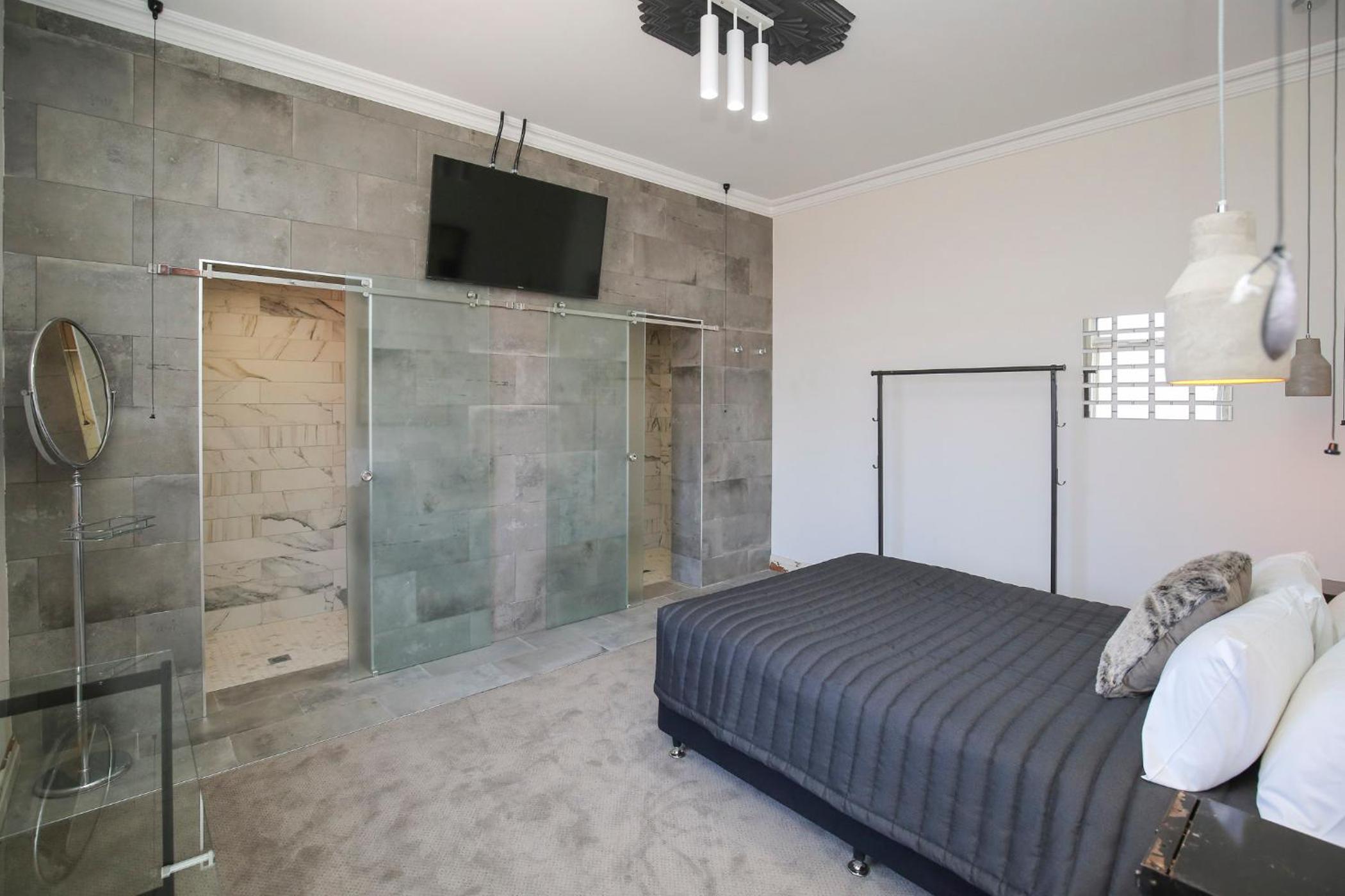 Indulge Apartments - The Urban Collection
