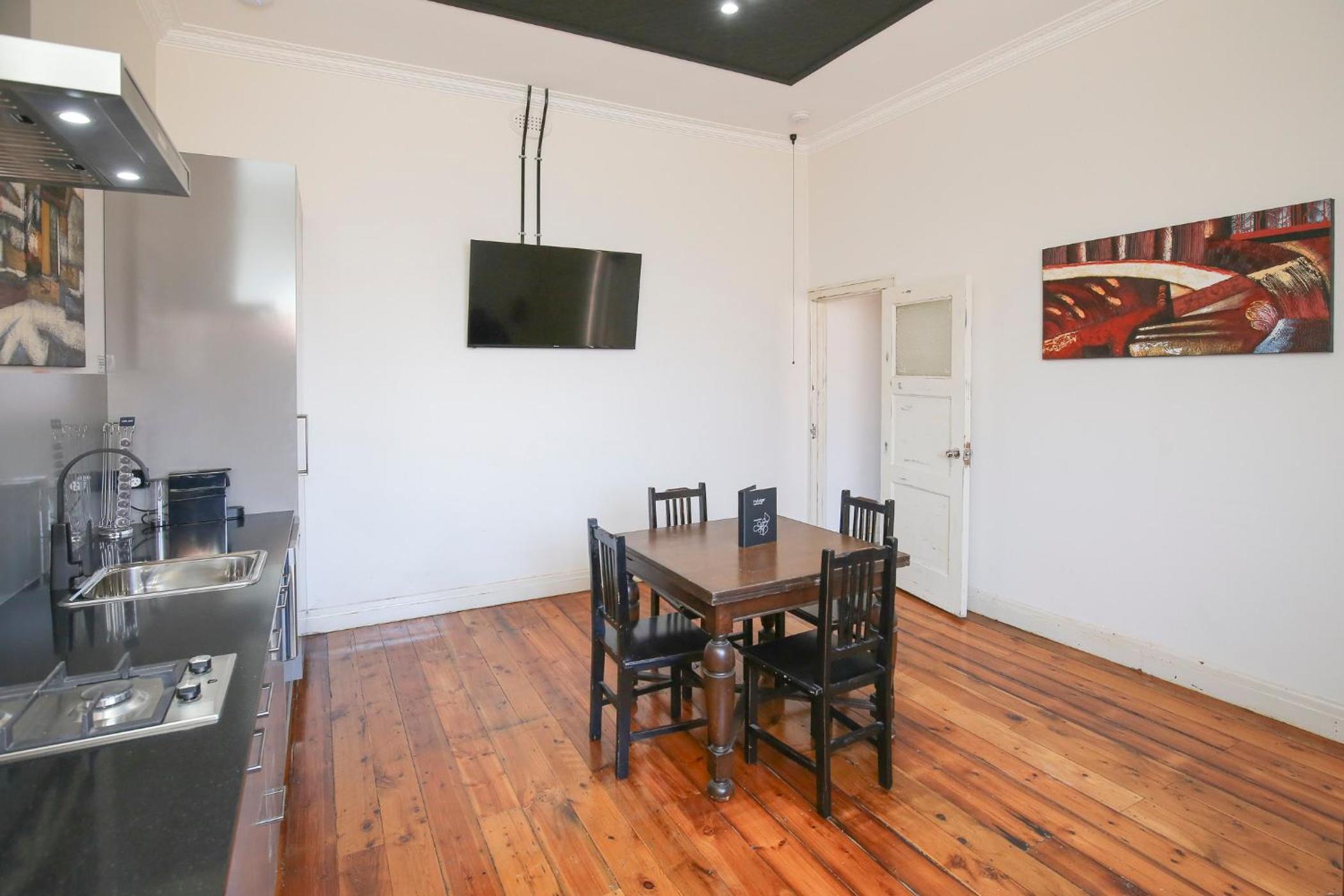 Indulge Apartments - The Urban Collection