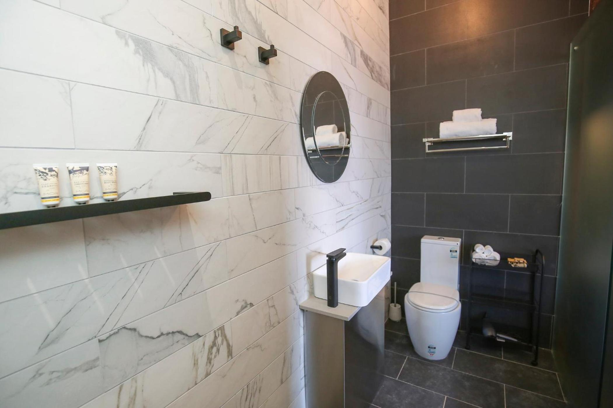 Indulge Apartments - The Urban Collection